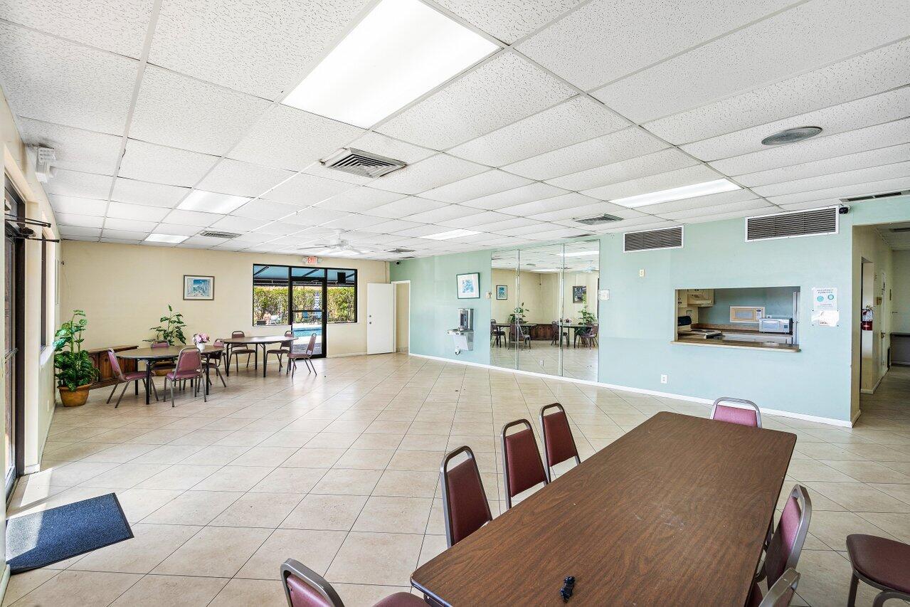 2121 W Woolbright K101 Road K101