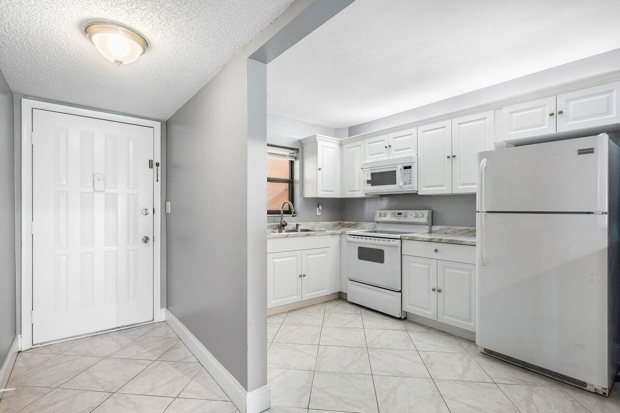 2121 W Woolbright K101 Road K101