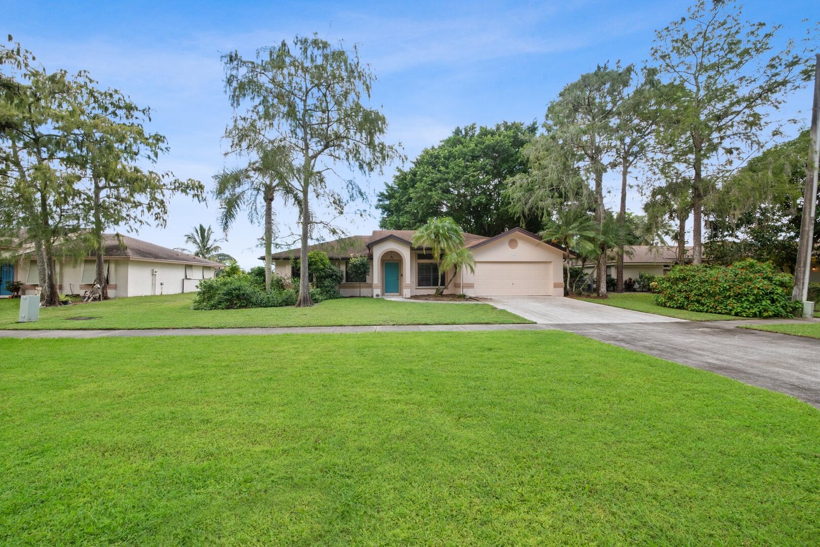 134 Park Road N, Royal Palm Beach