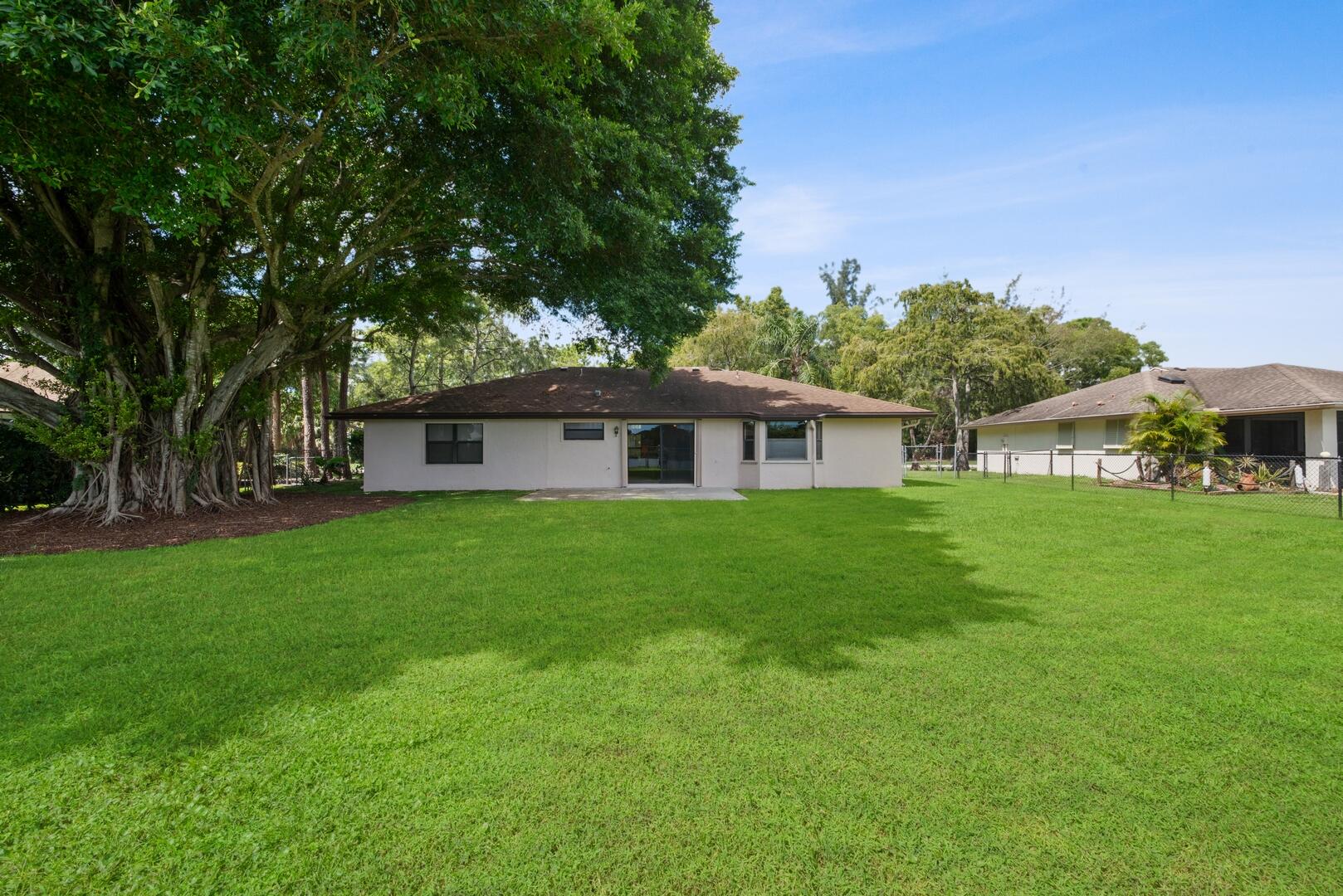 134 Park Road N, Royal Palm Beach