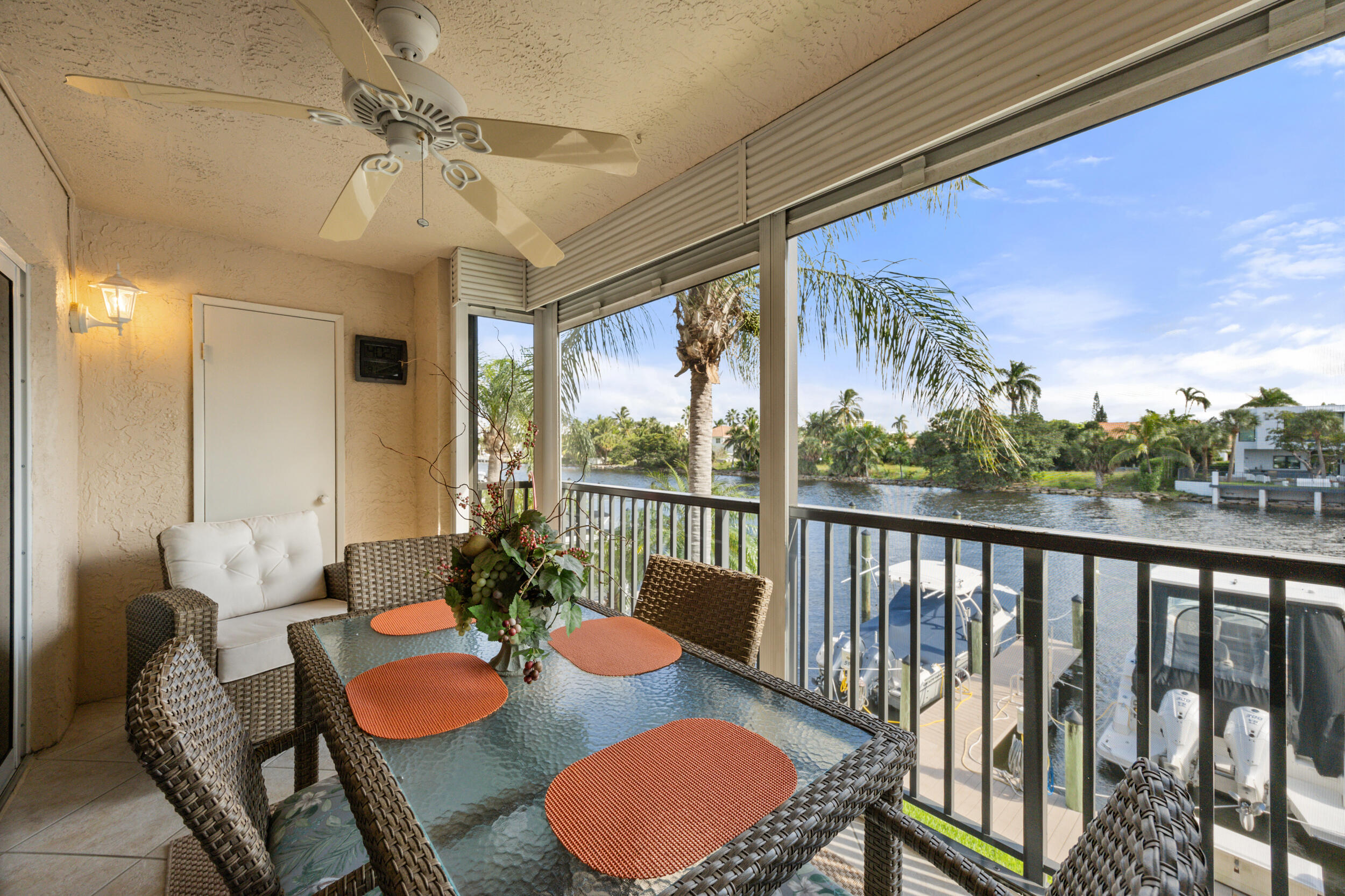 210 Captains Walk 710