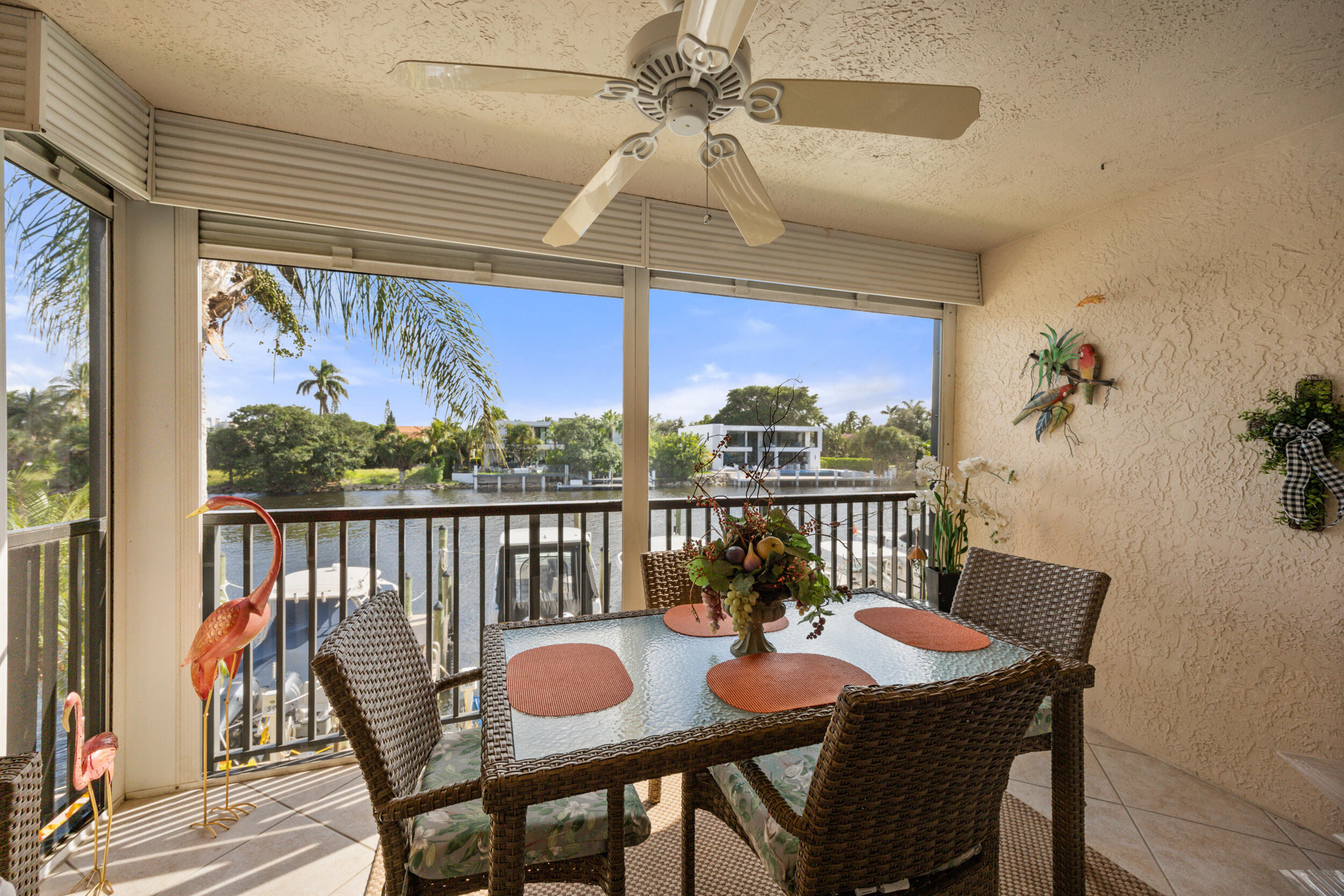 210 Captains Walk 710