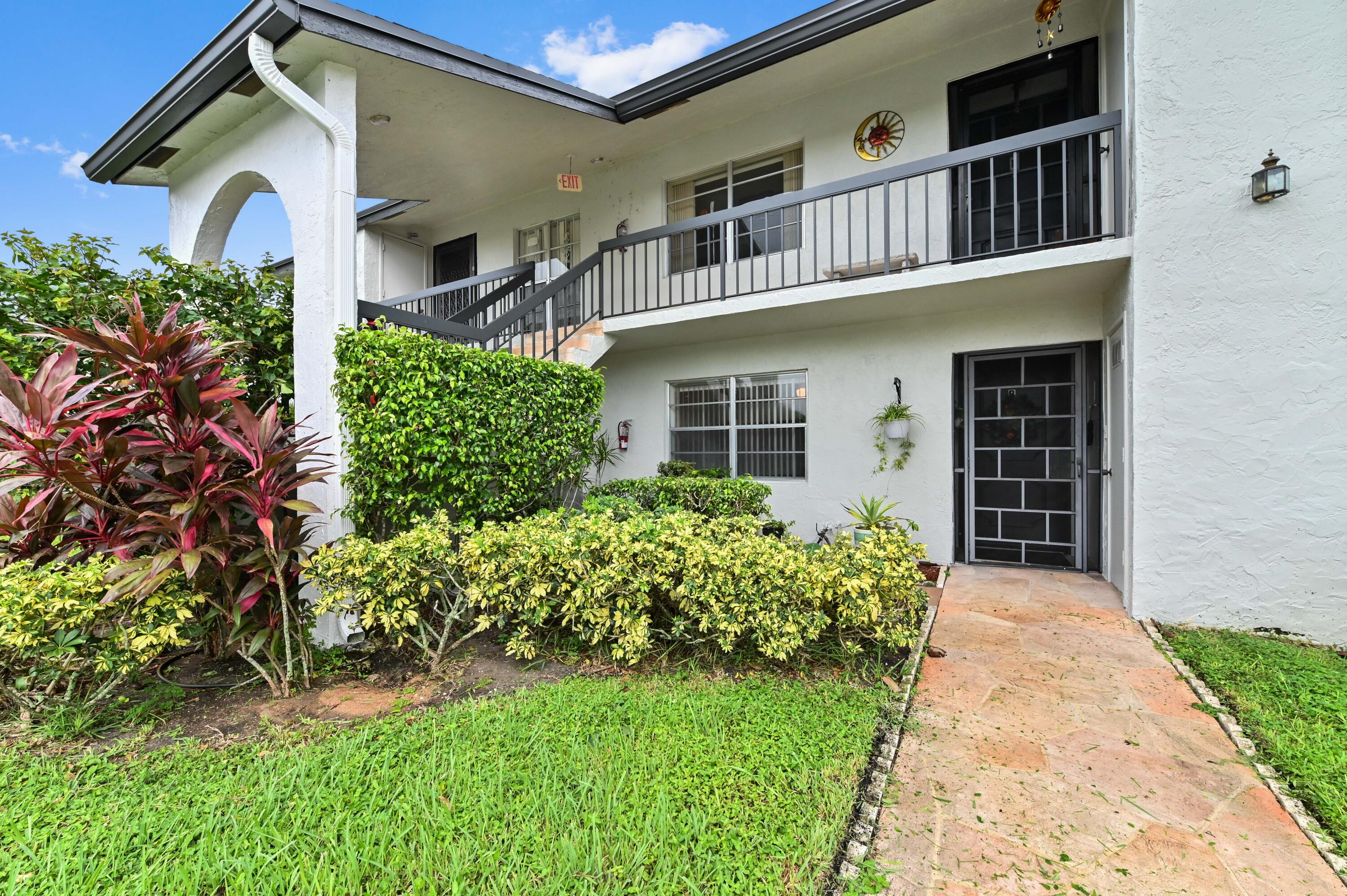 5919 Areca Palm Court B