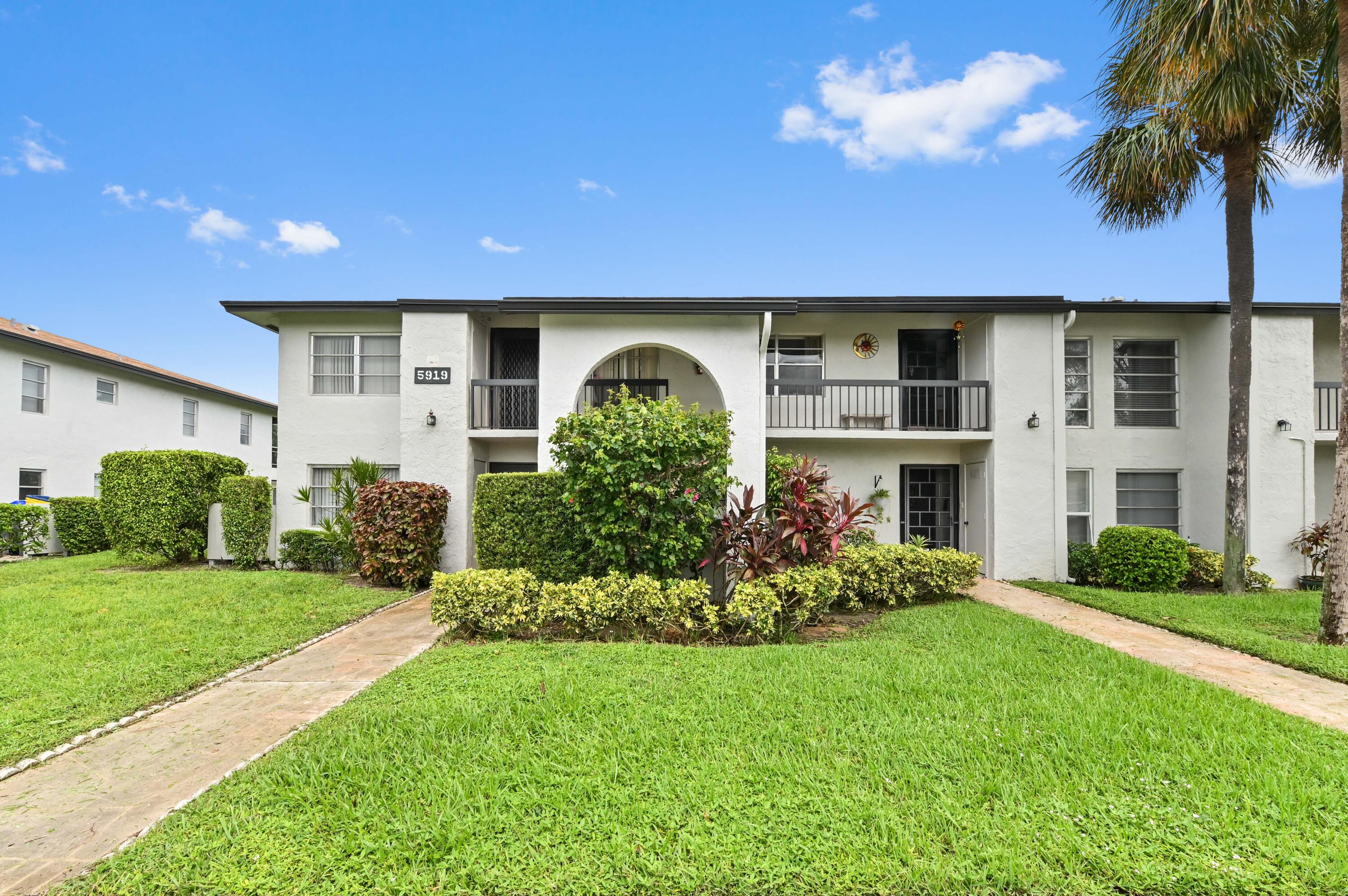 5919 Areca Palm Court B