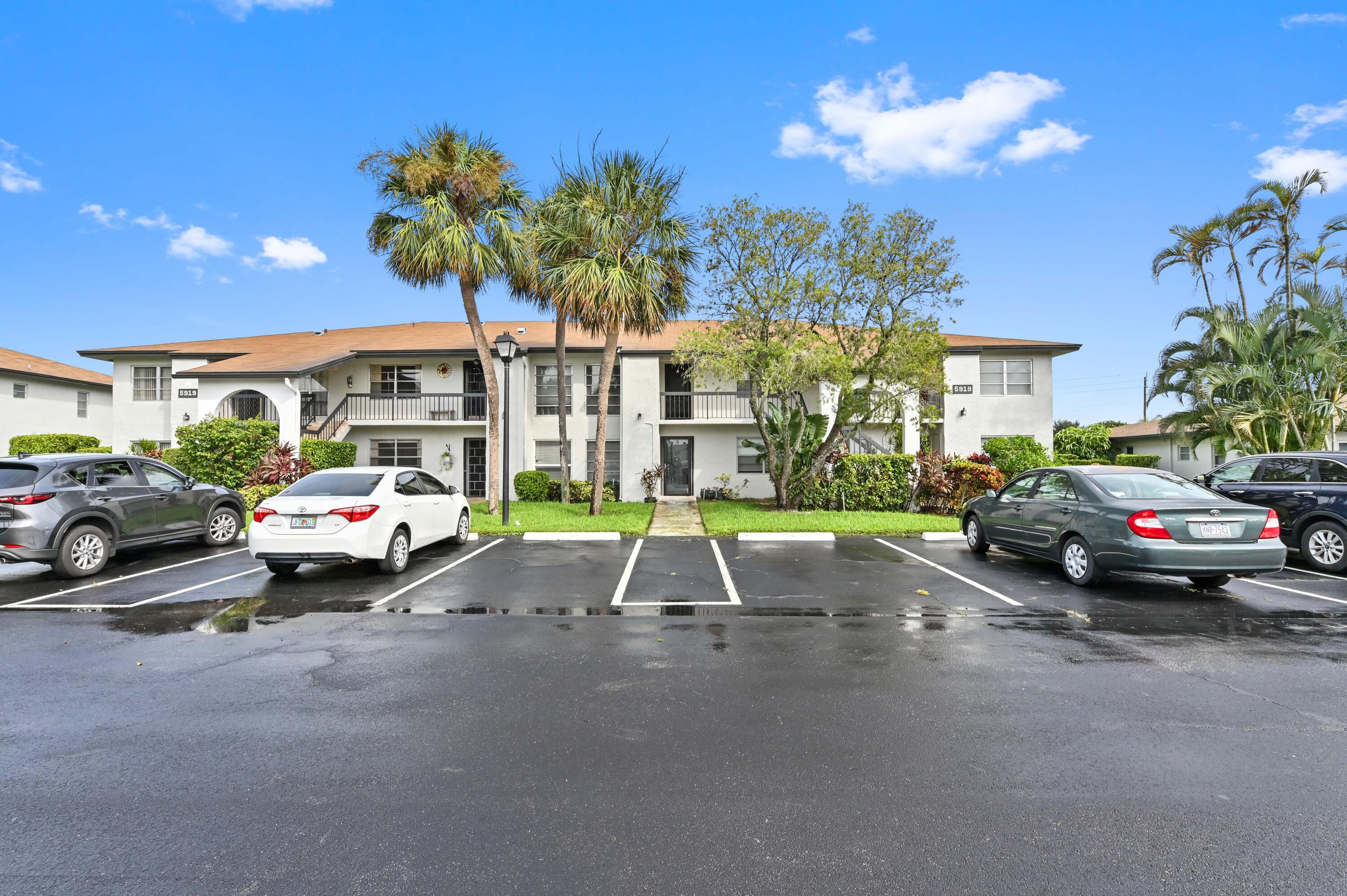 5919 Areca Palm Court B