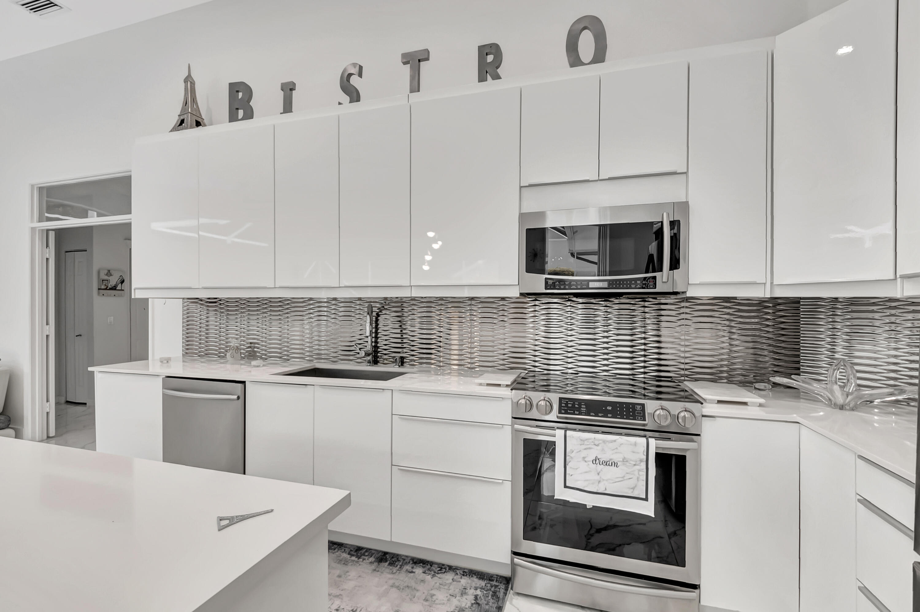 7840 Bridlington Drive