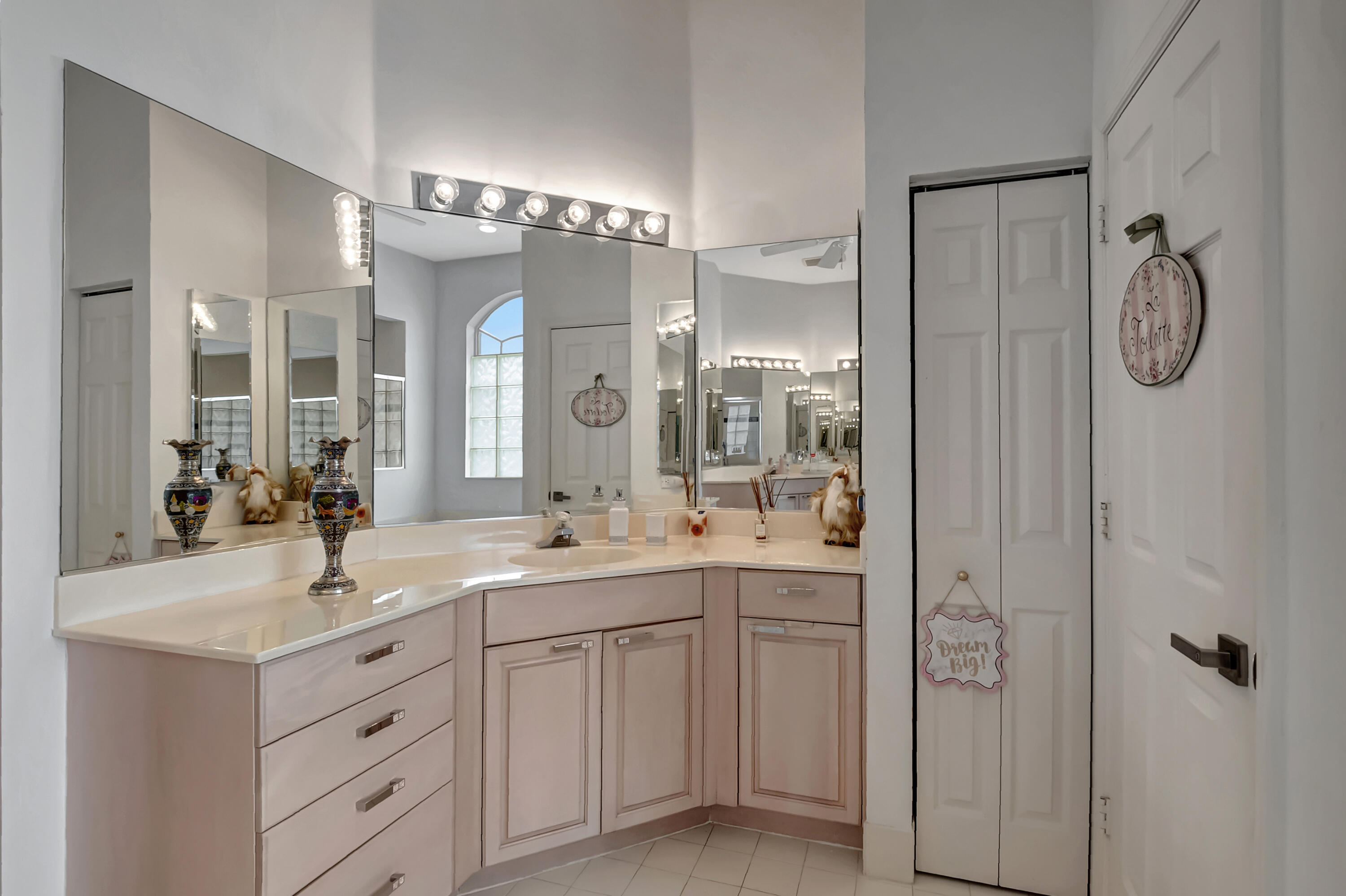 7840 Bridlington Drive