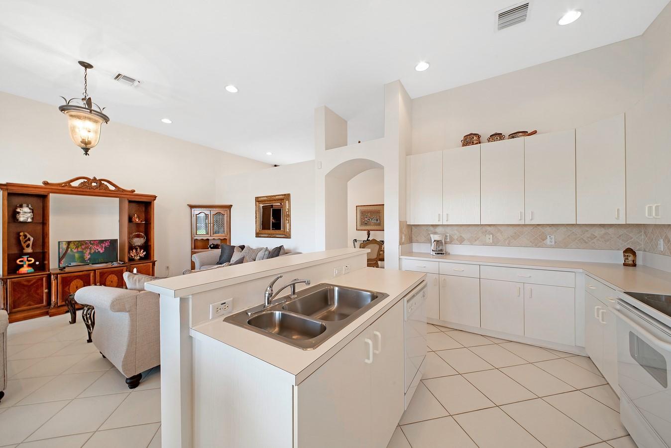 12370 Landrum Way, Boynton Beach