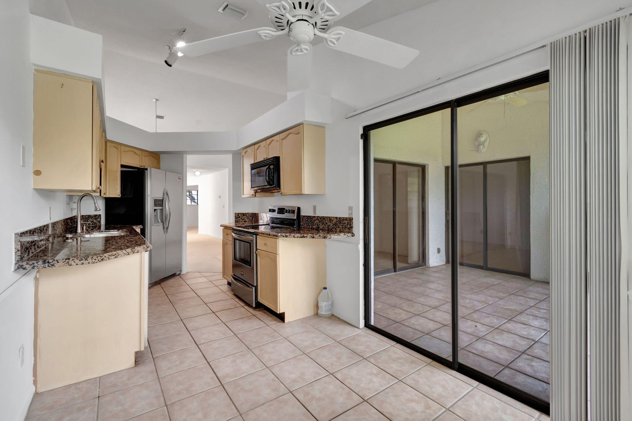 3306 Black Oak Court