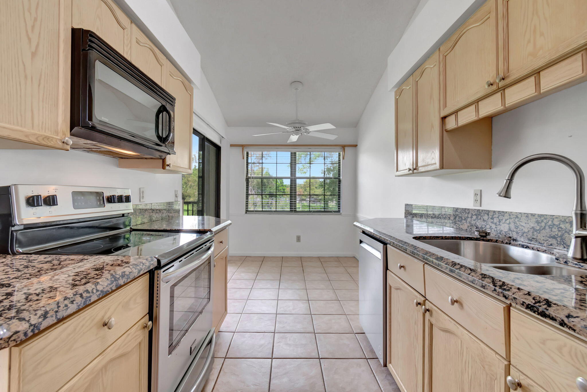 3306 Black Oak Court