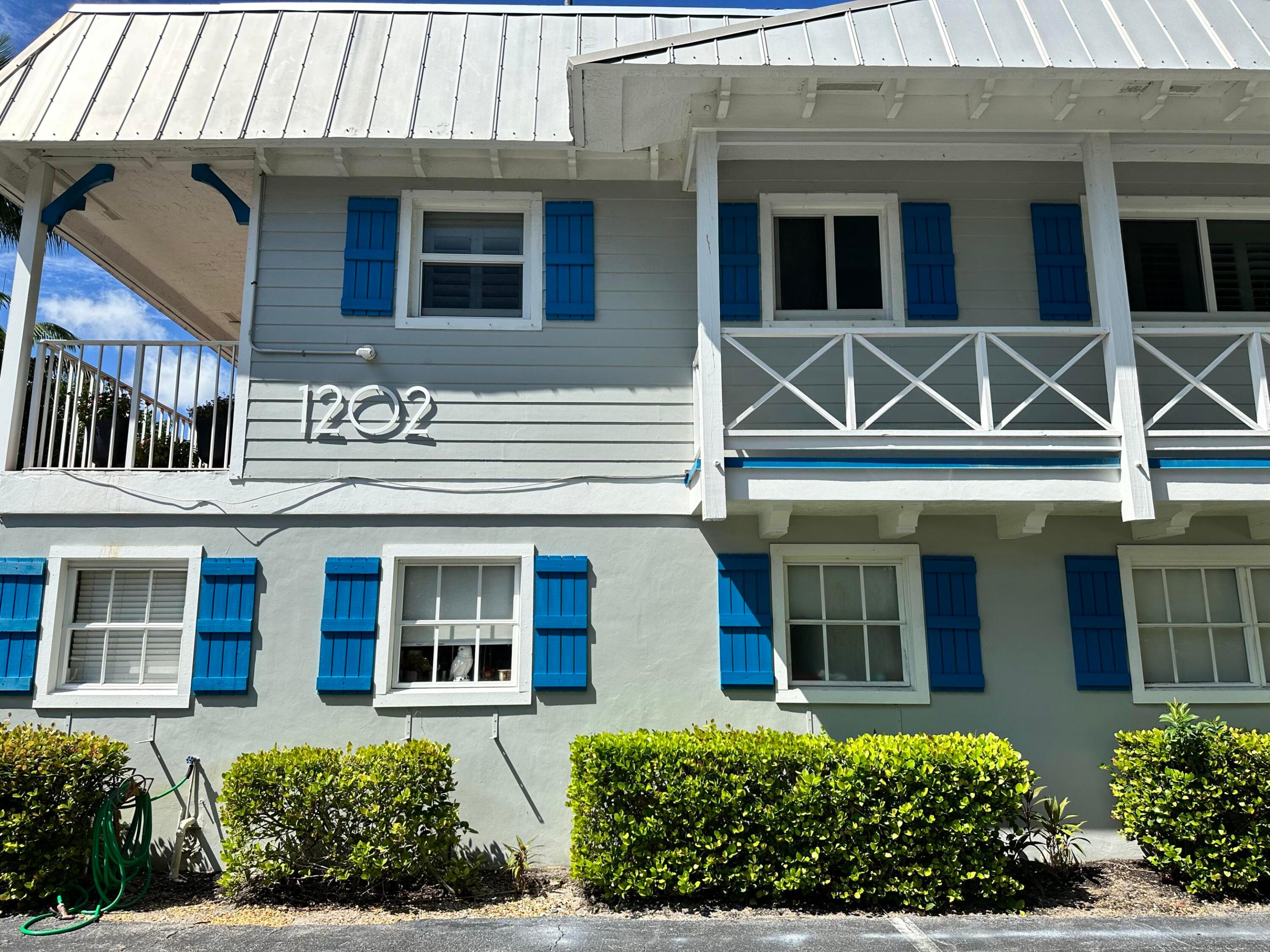 1202 Palm Trail 1