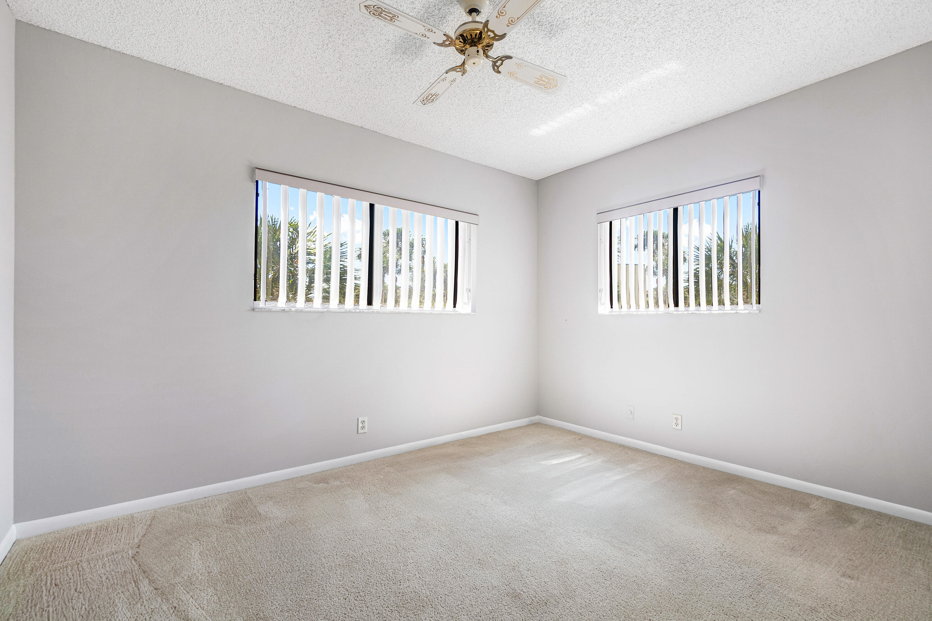 5100 Las Verdes Circle 207