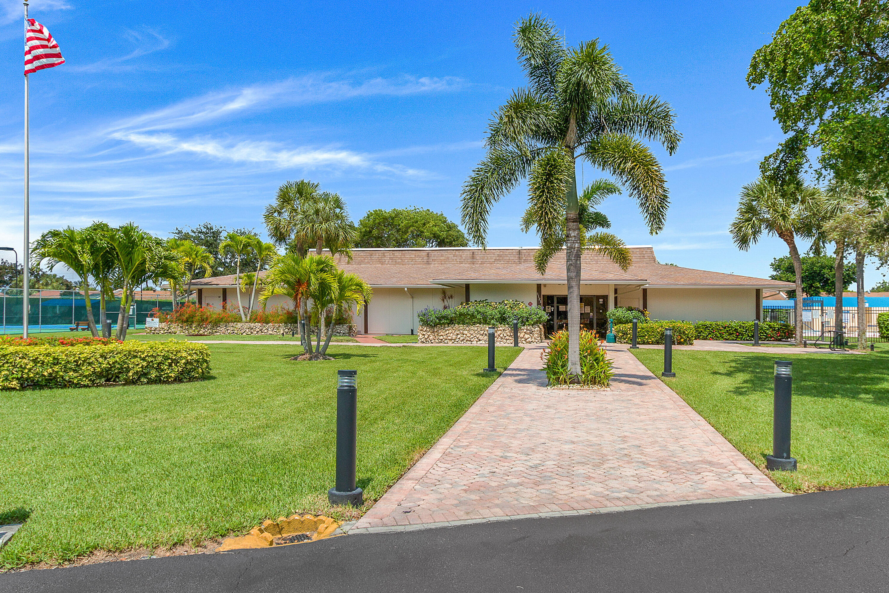 5100 Las Verdes Circle 207