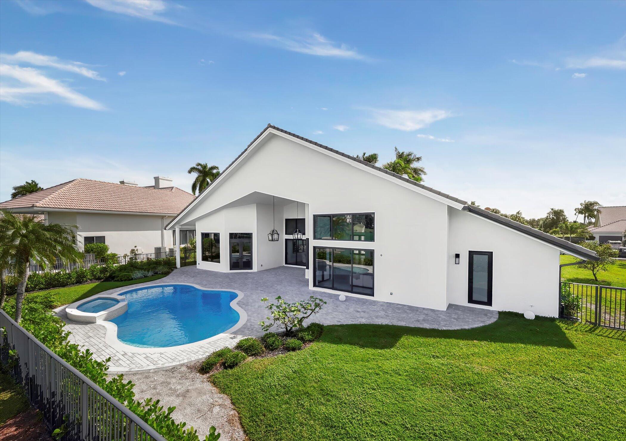 4459 Bocaire Boulevard