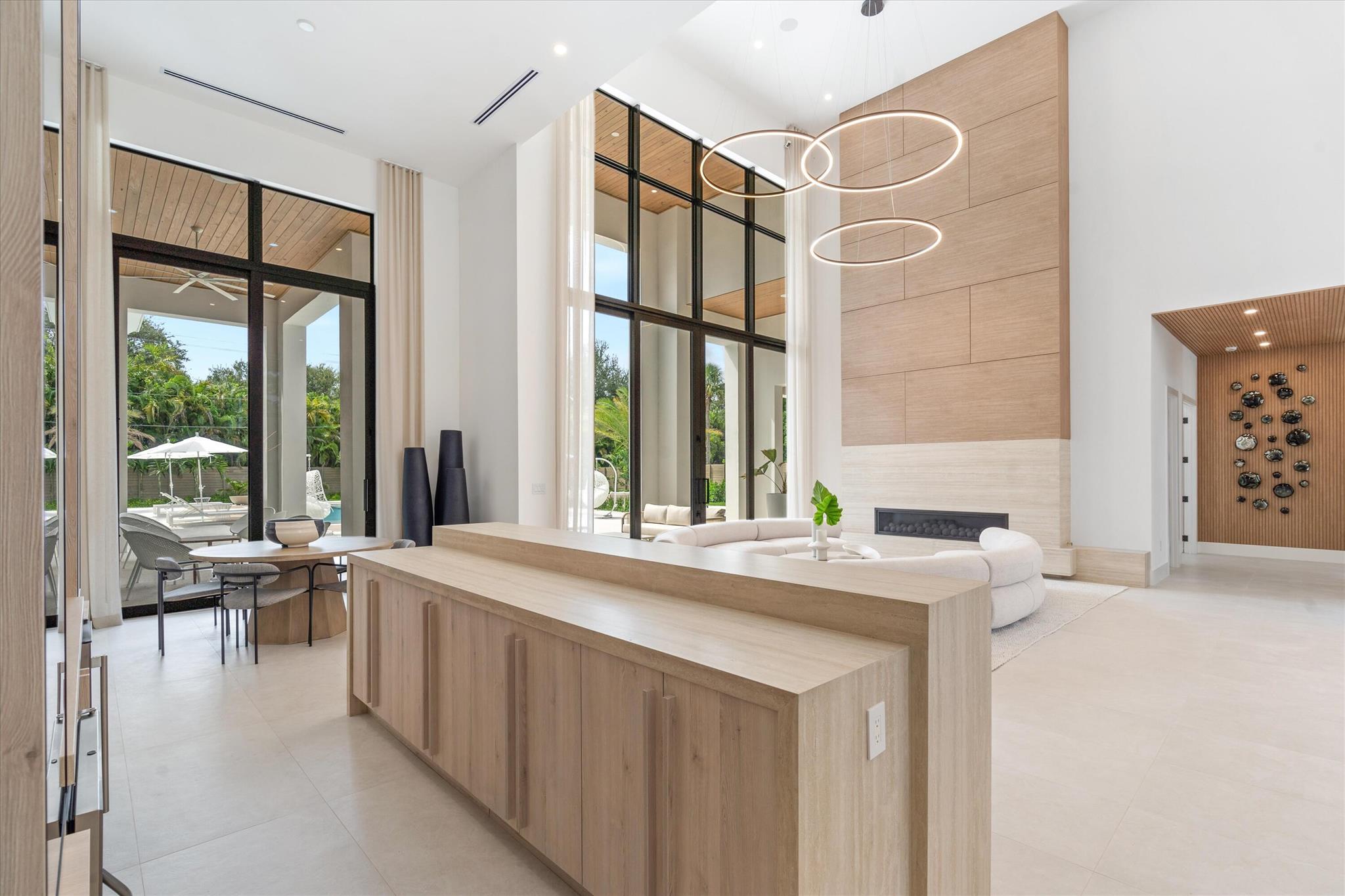 2520 Greenbriar Drive