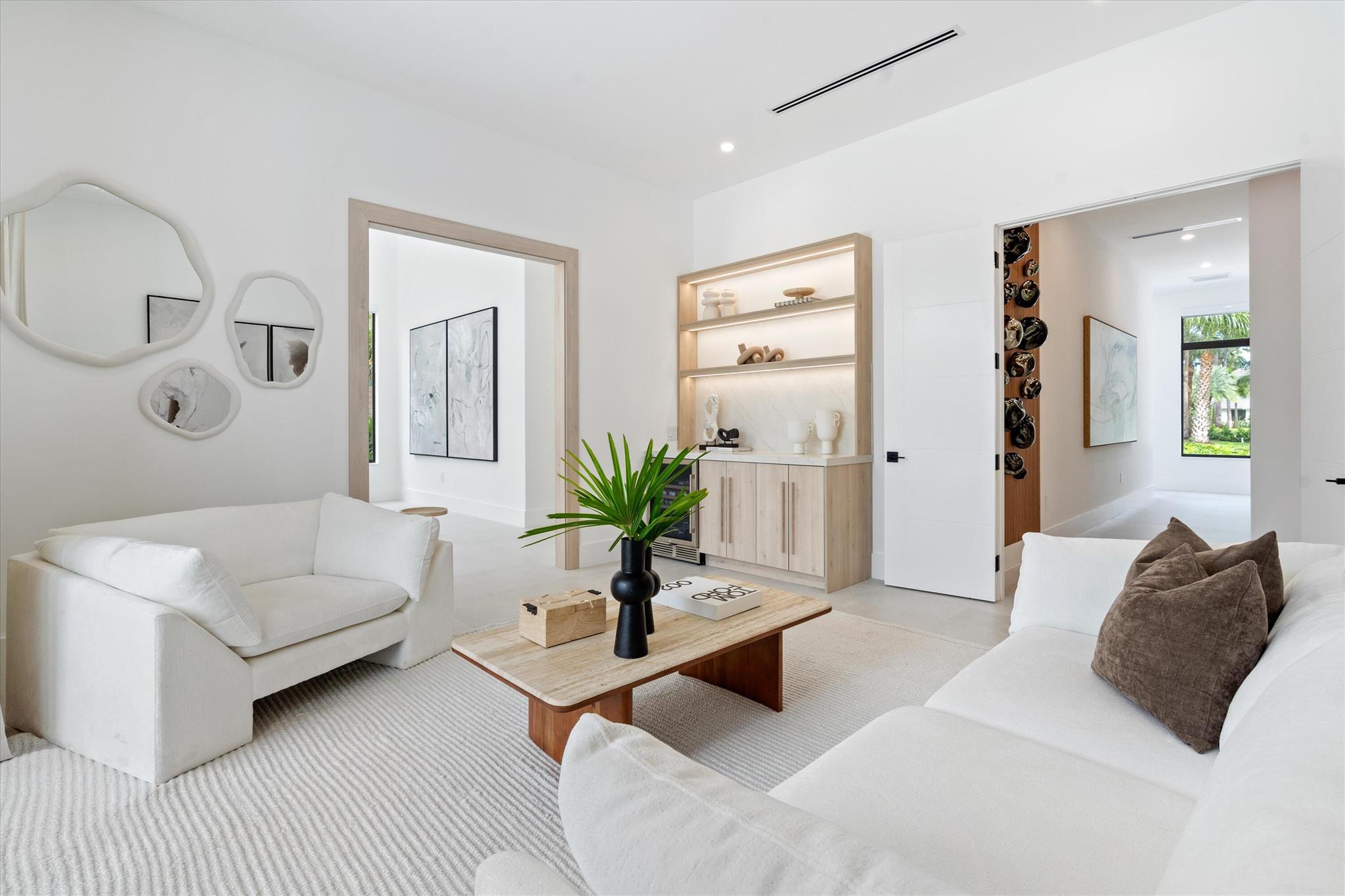 2520 Greenbriar Drive