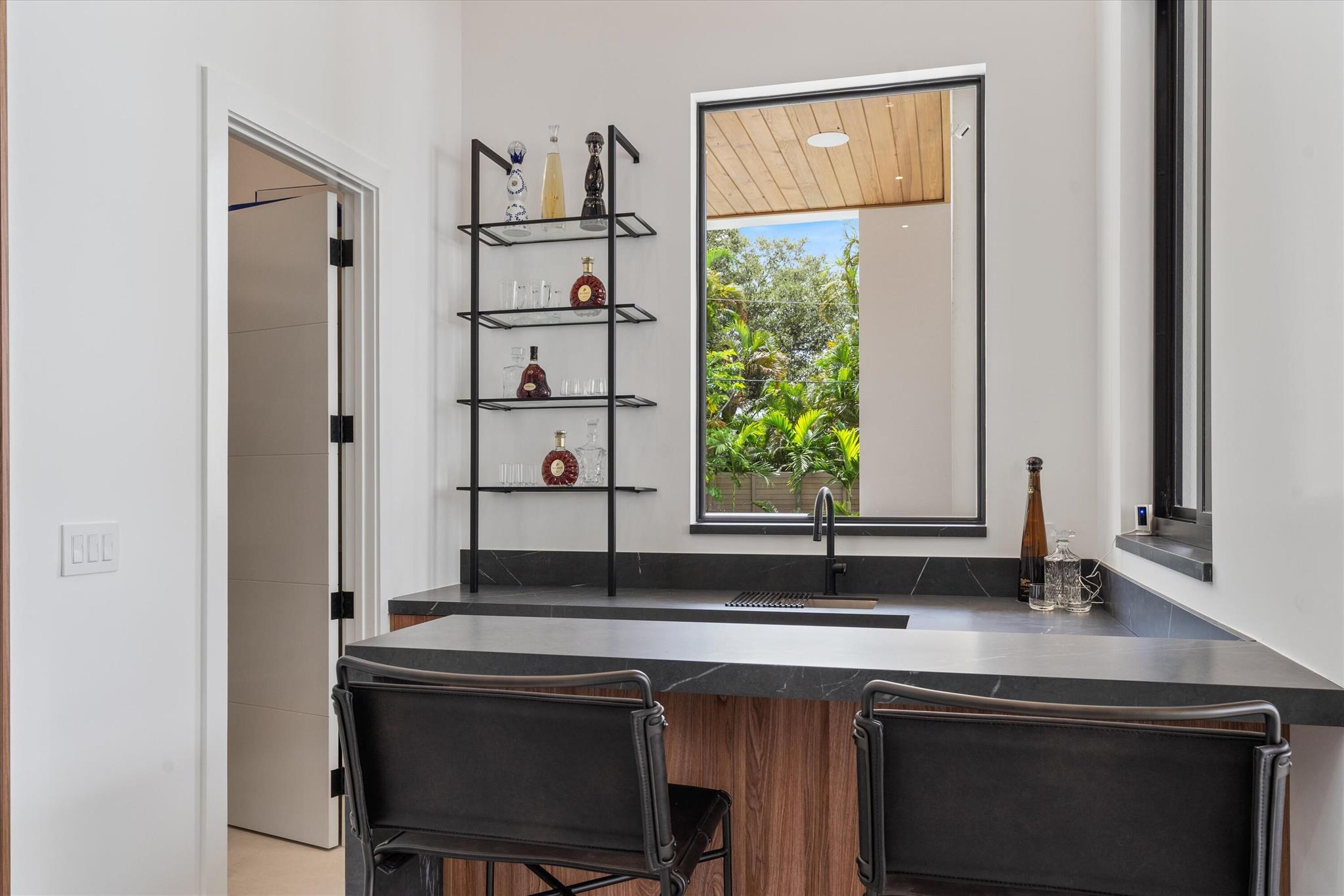 2520 Greenbriar Drive