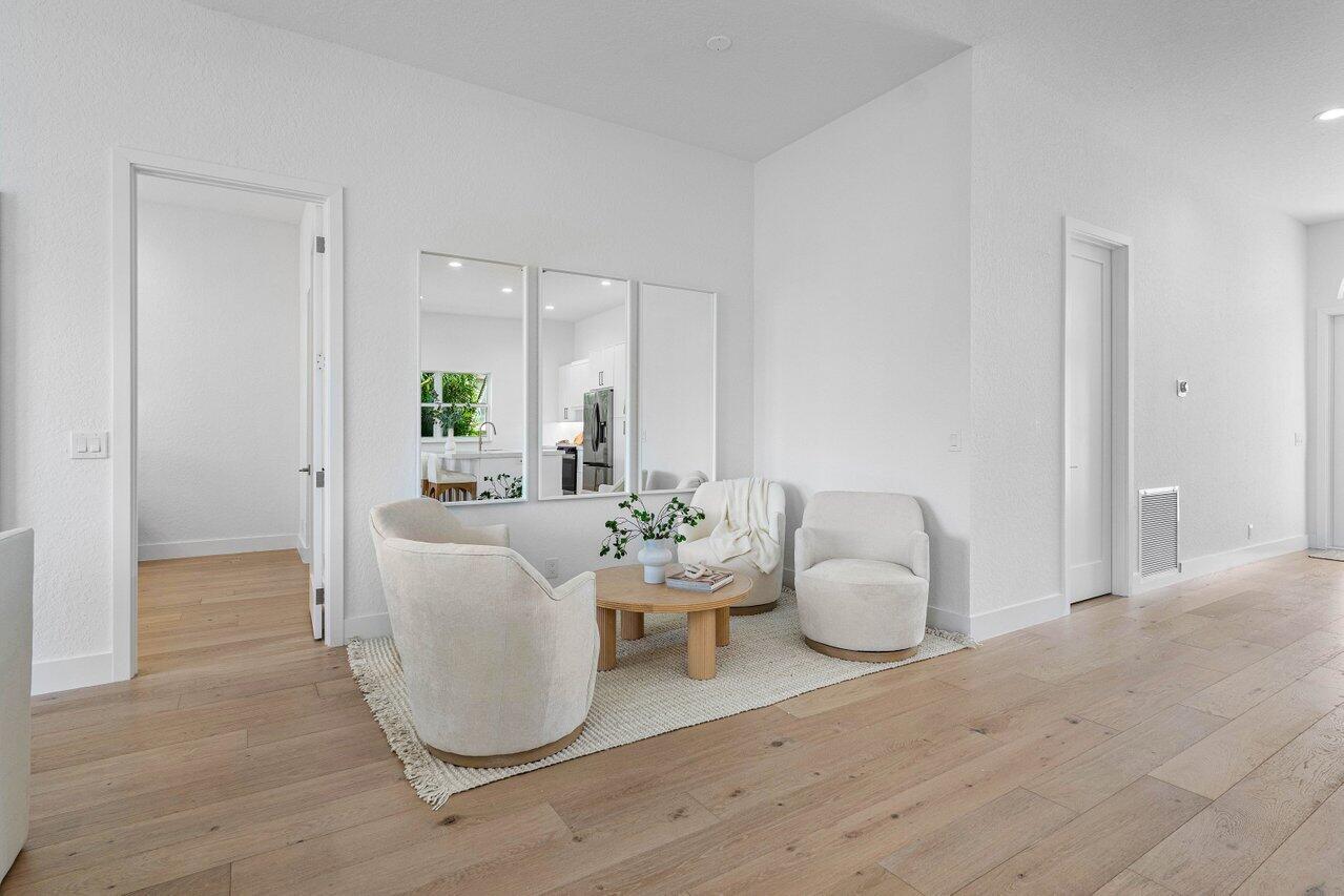 5359 Ventura Drive