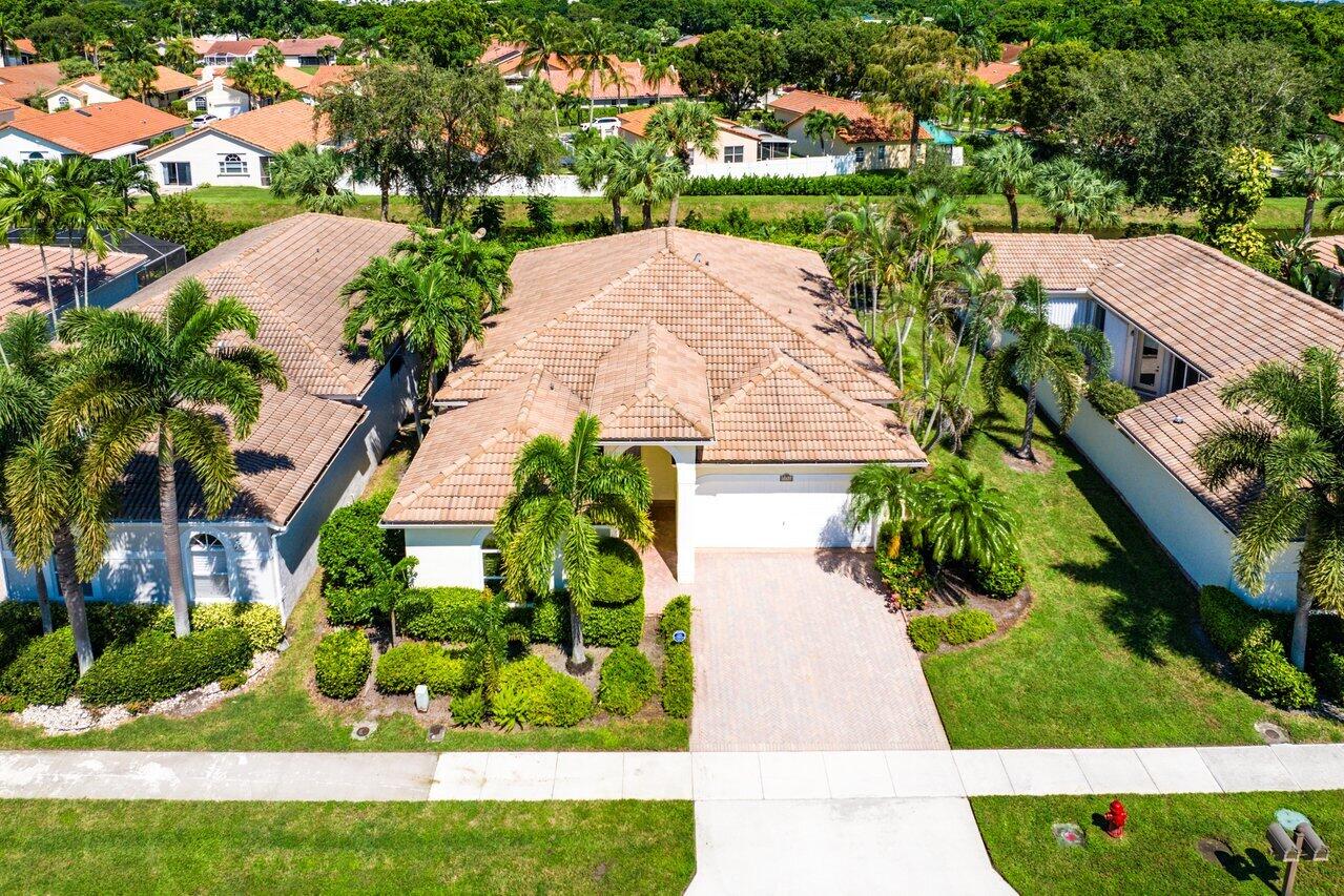 5151 Ventura Drive