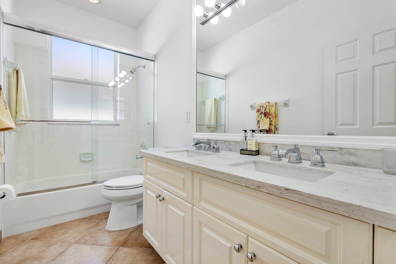5151 Ventura Drive