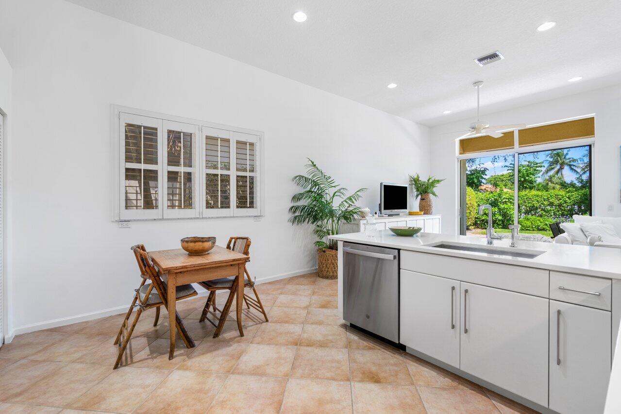 5151 Ventura Drive