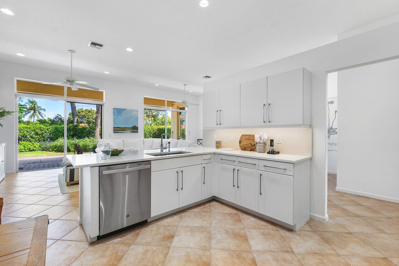 5151 Ventura Drive