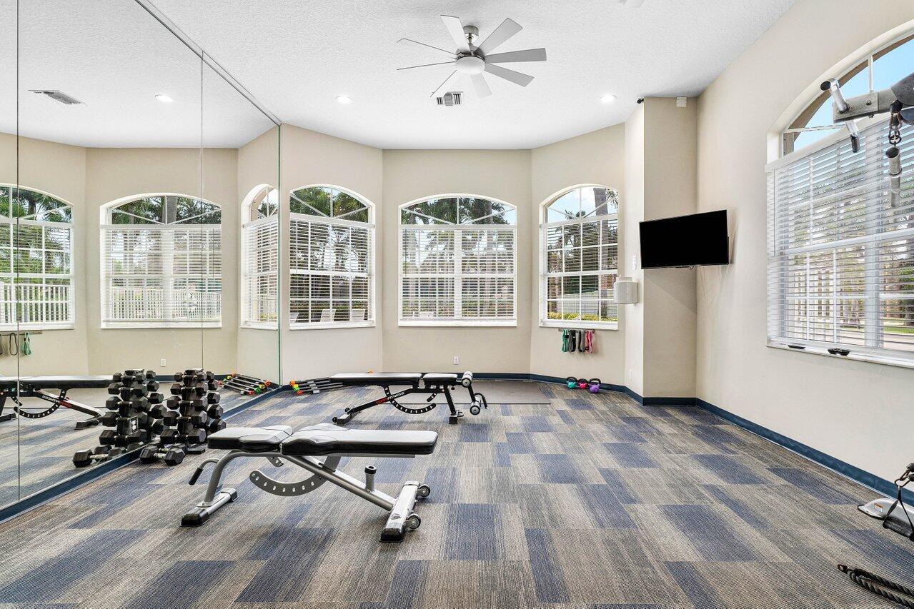 5151 Ventura Drive