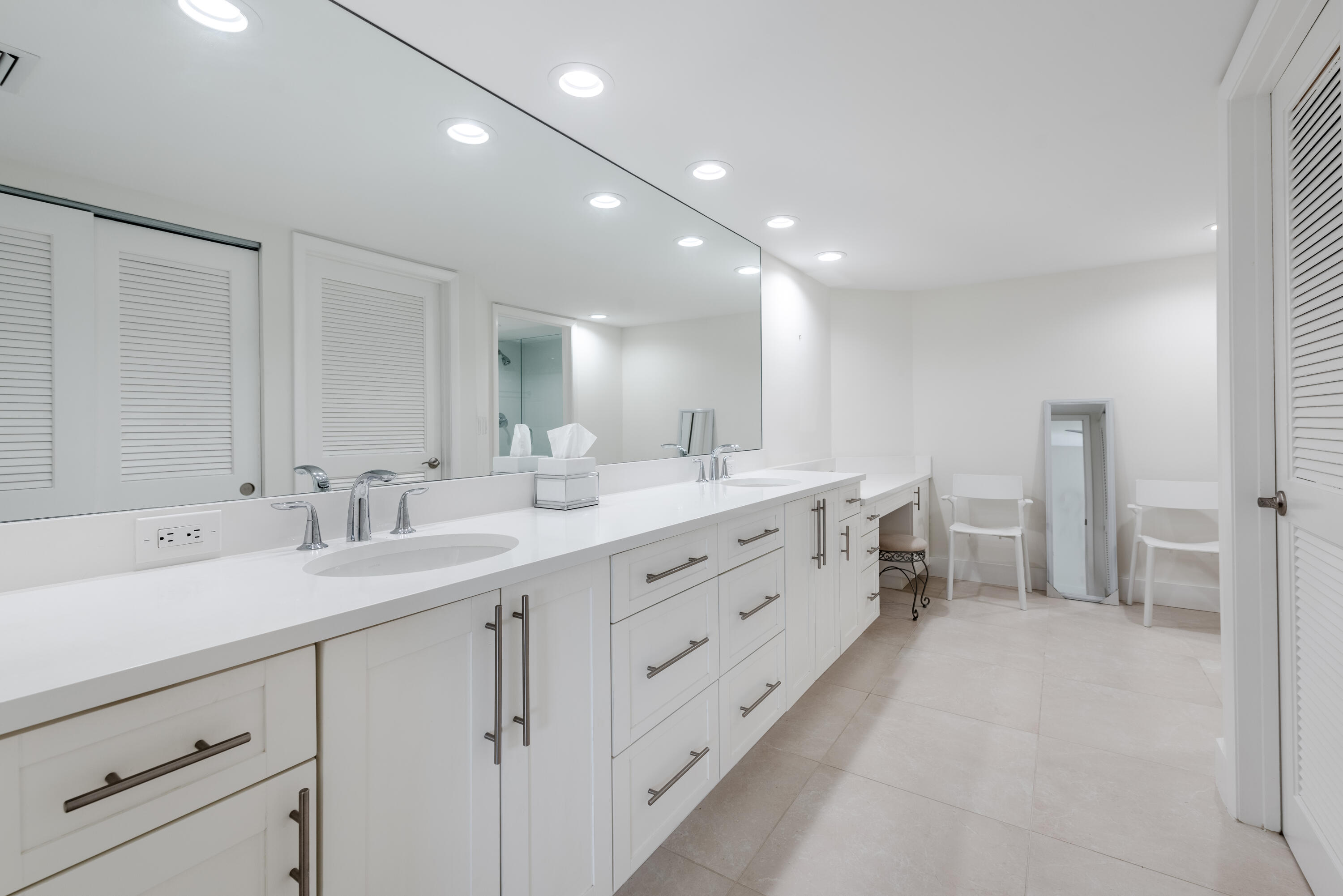 7677 Glendevon Lane, 1704, Delray Beach Unit: 1704