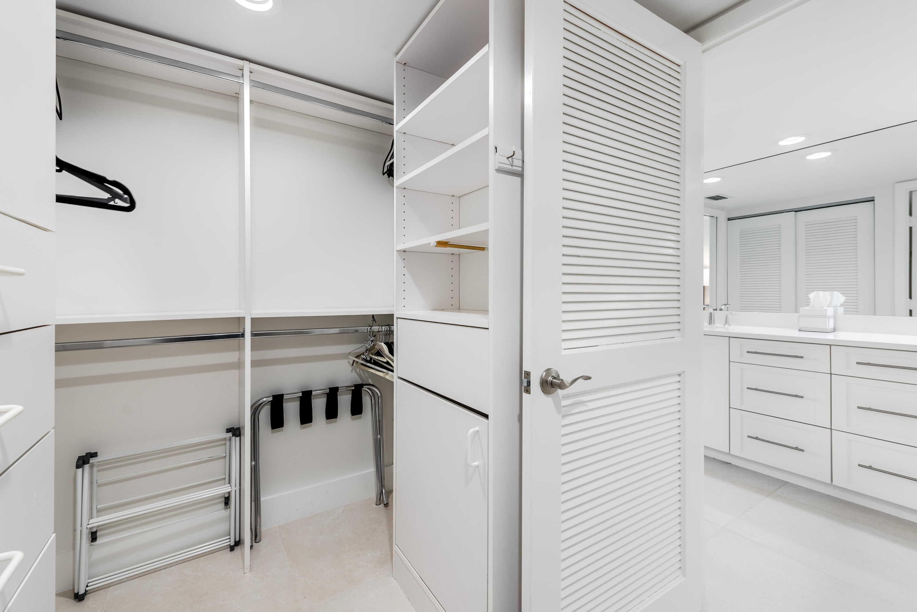 7677 Glendevon Lane, 1704, Delray Beach Unit: 1704