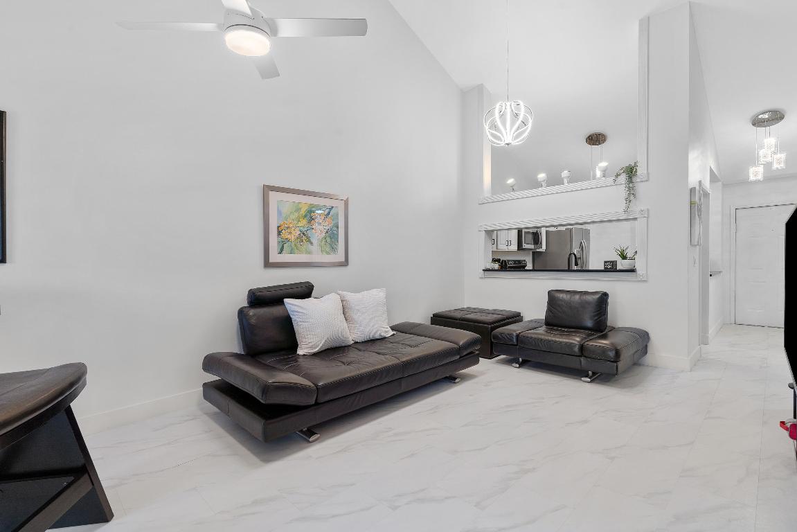 417 Cottonwood Place, Boca Raton