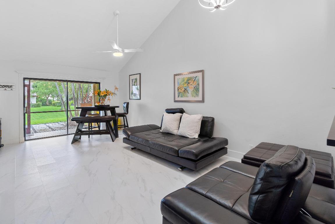 417 Cottonwood Place, Boca Raton