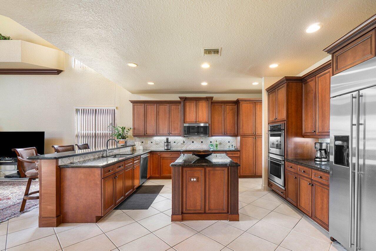 8674 Yellow Rose Court ()