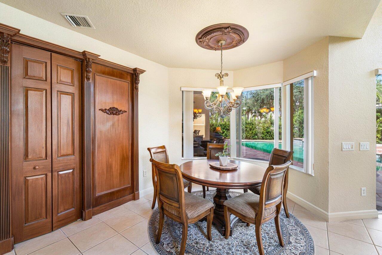 8674 Yellow Rose Court ()