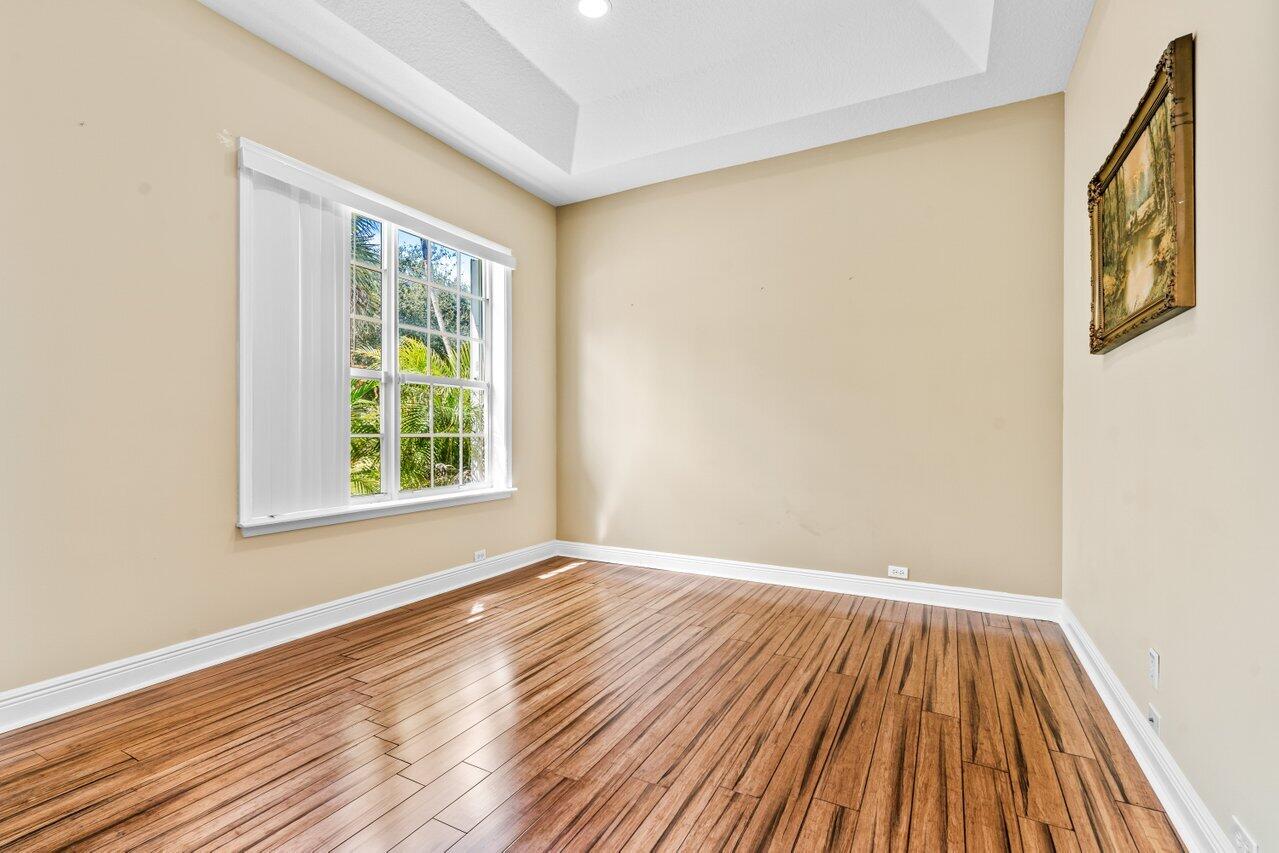 5255 NW 95th Avenue ()