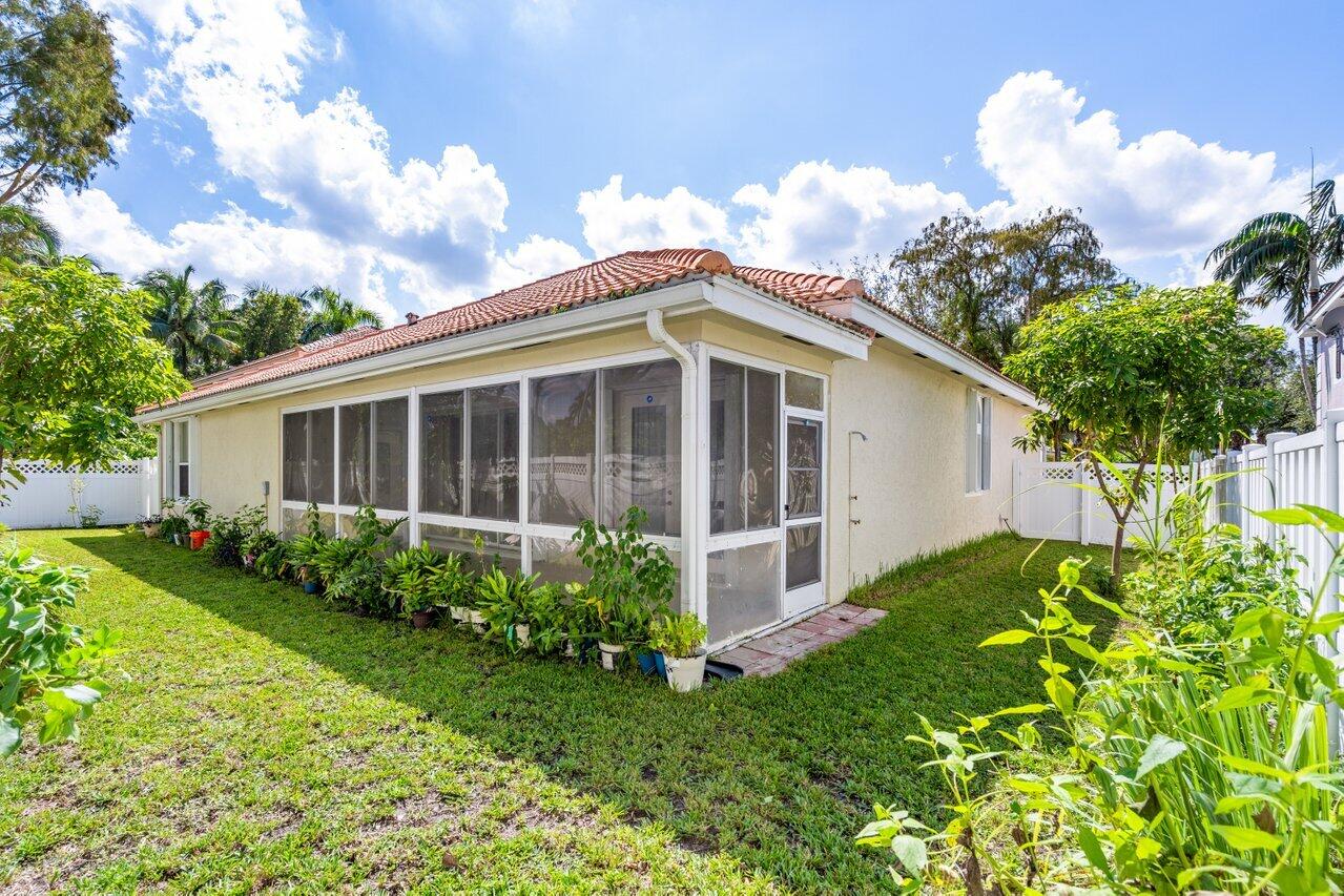 5255 NW 95th Avenue ()