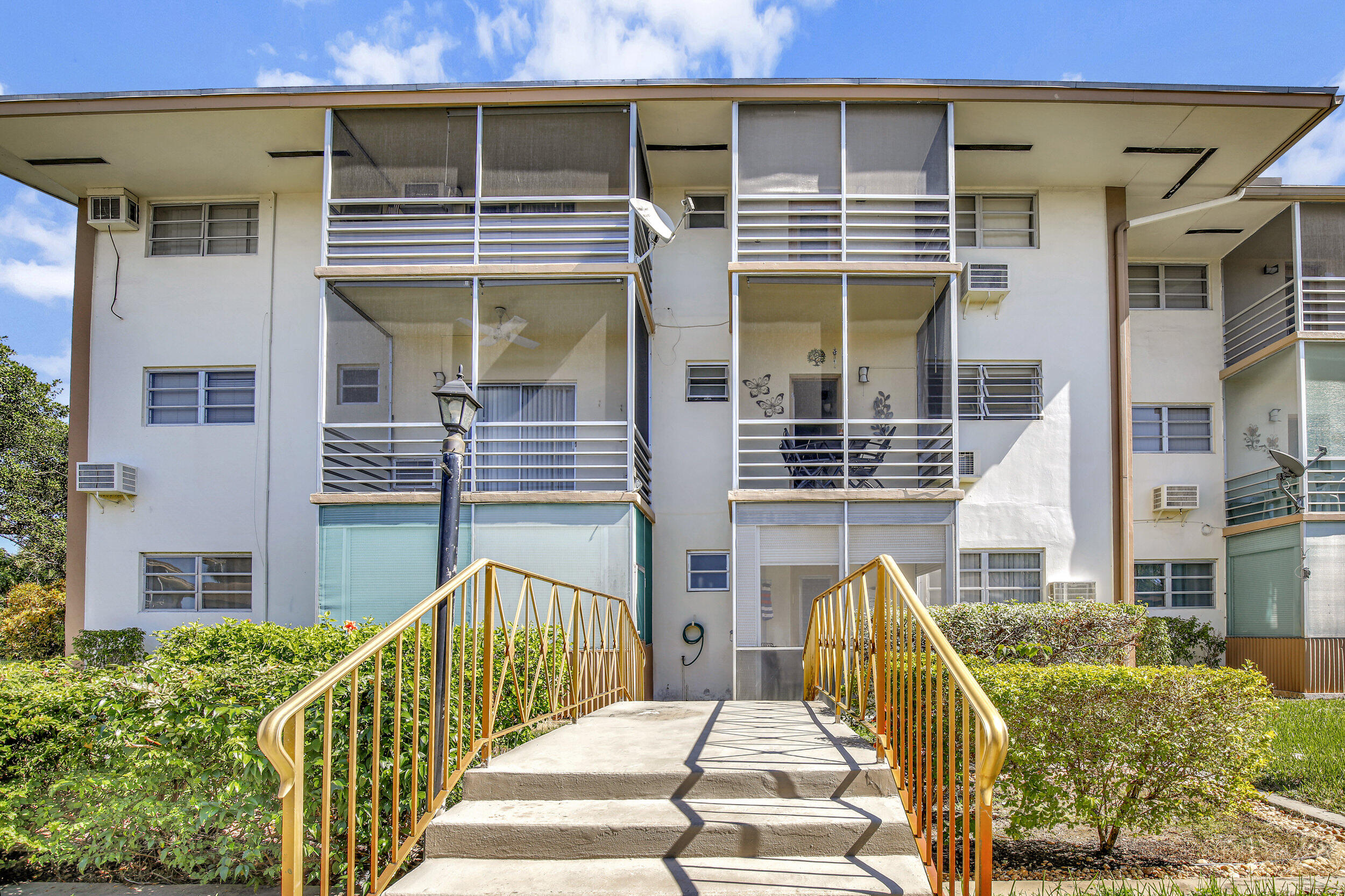 16790 NE 14th Avenue 211, Miami Unit: 211