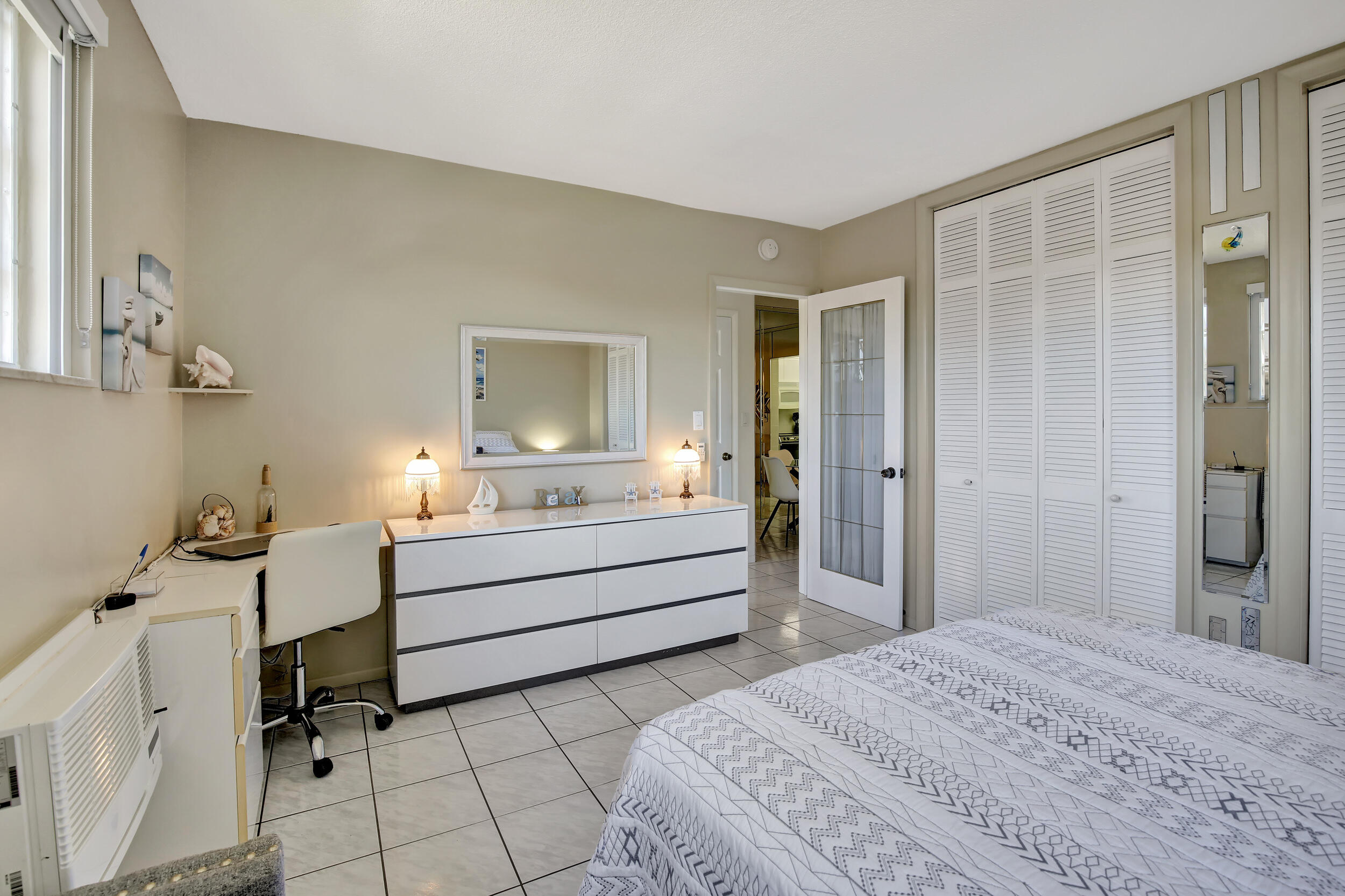 16790 NE 14th Avenue 211, Miami Unit: 211