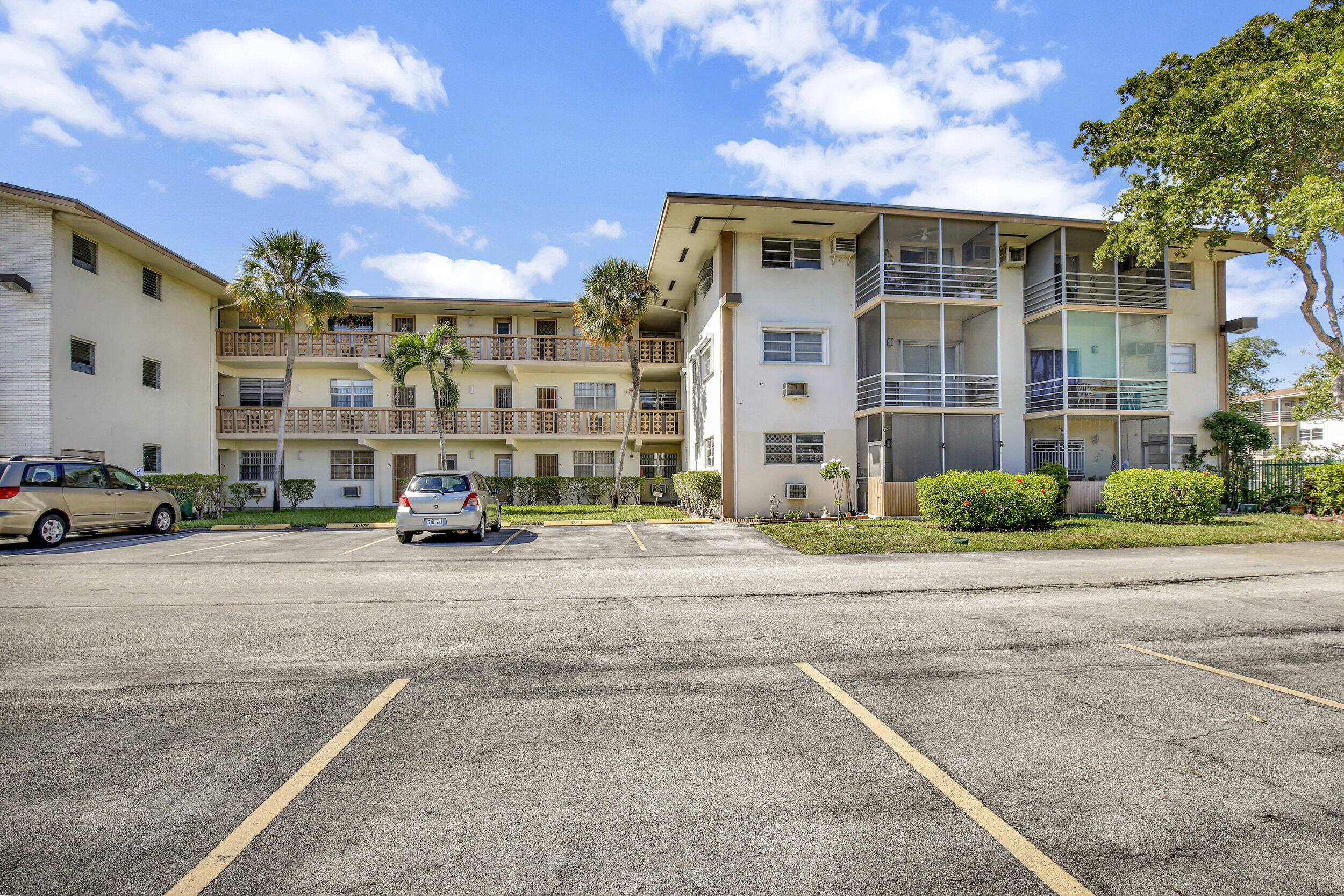 16790 NE 14th Avenue 211, Miami Unit: 211