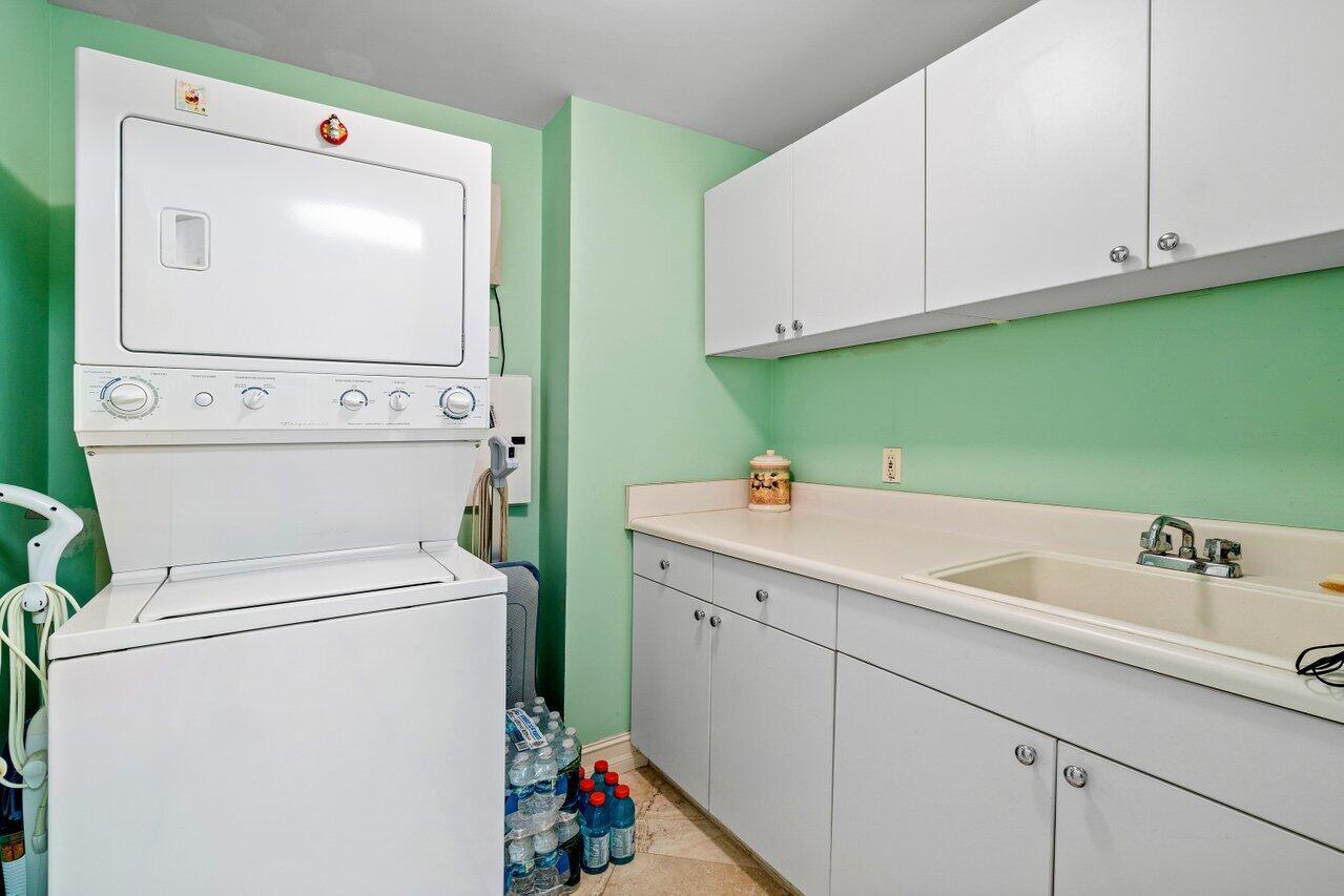 550 SE Mizner B506 Boulevard B506
