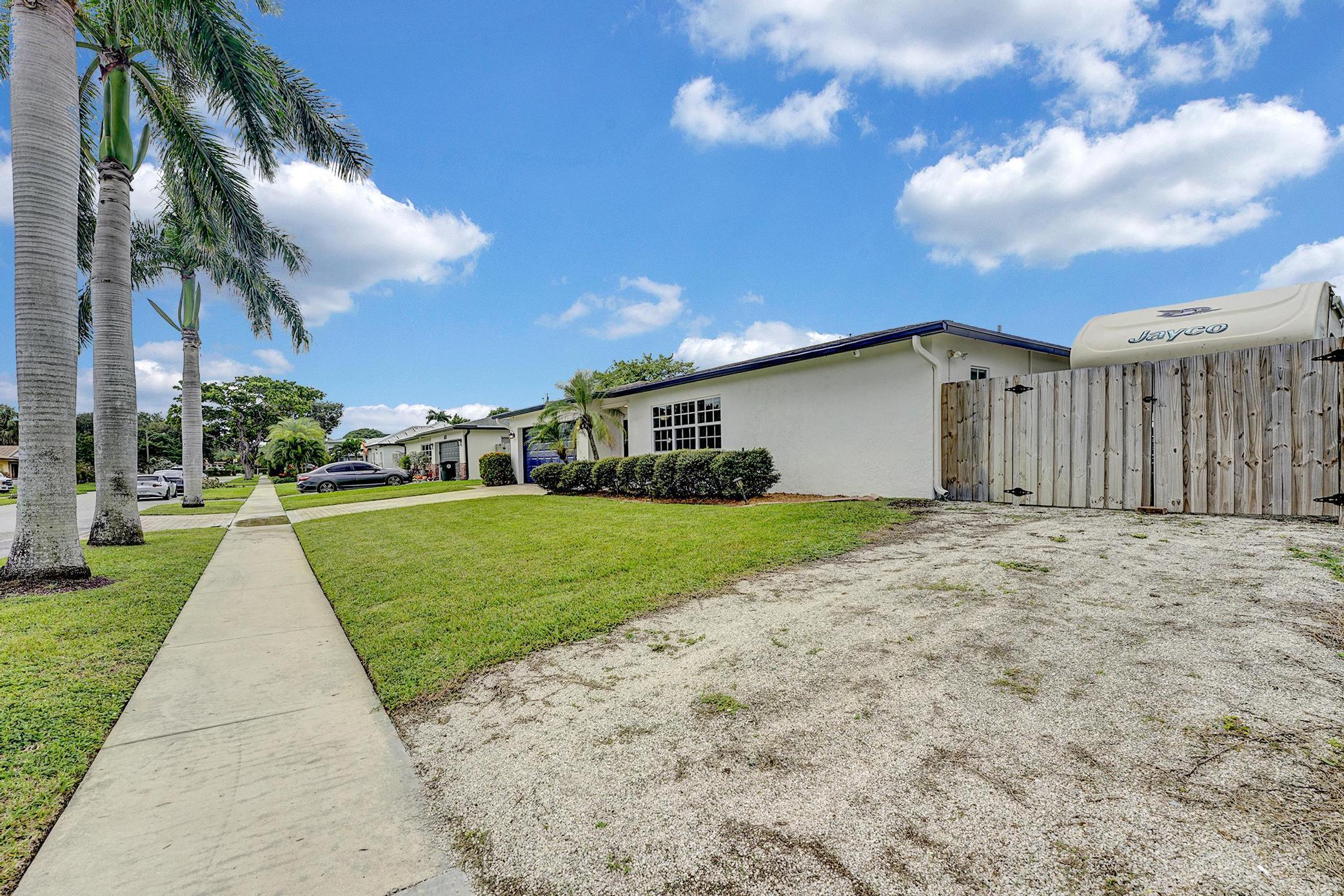 641 NW 15th Avenue
