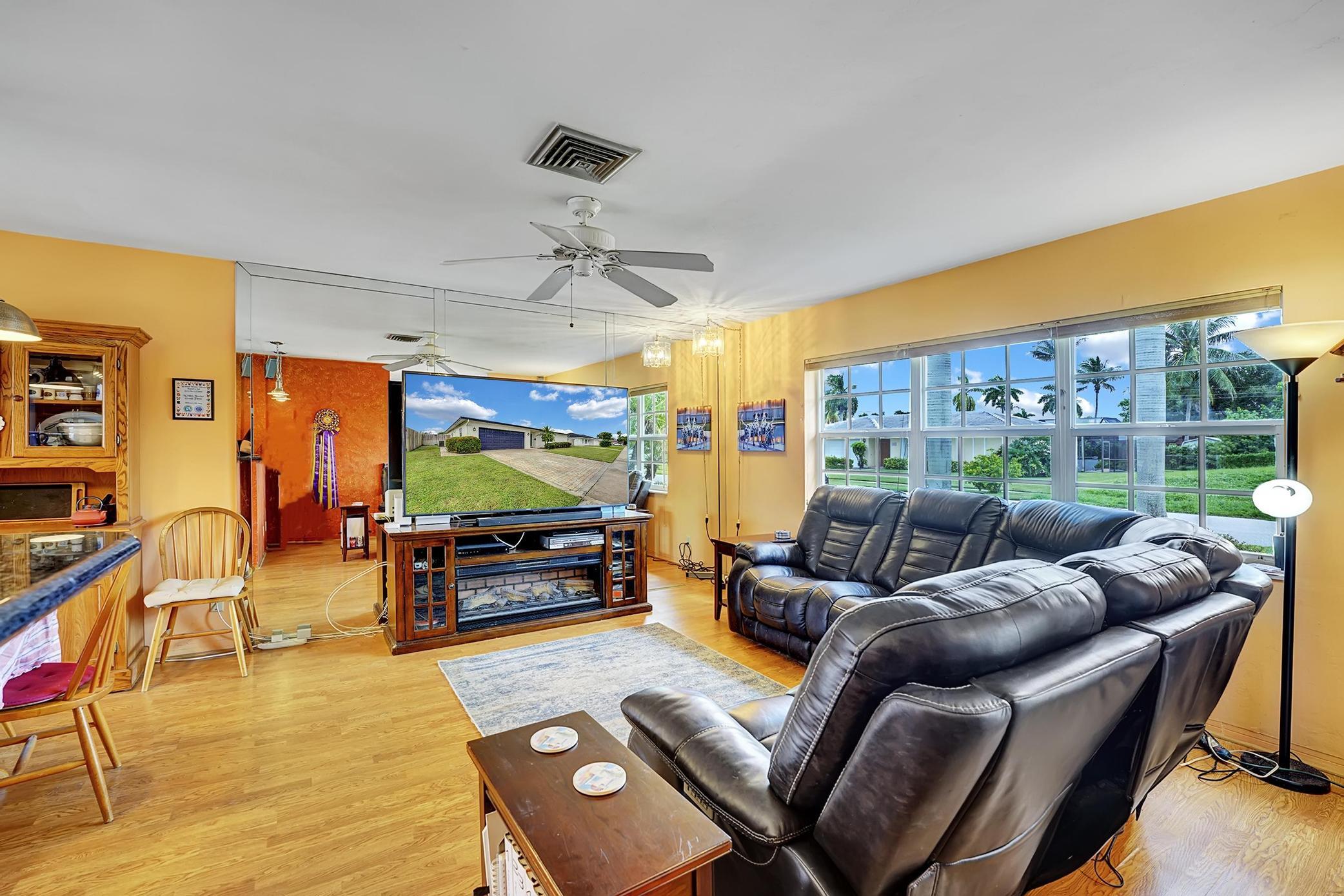 641 NW 15th Avenue
