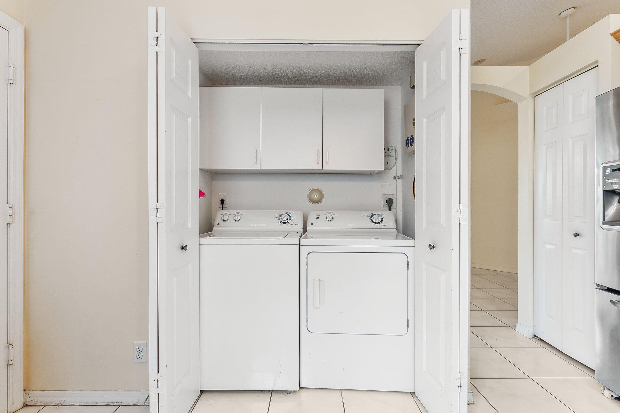 6128 Floral Lakes Drive