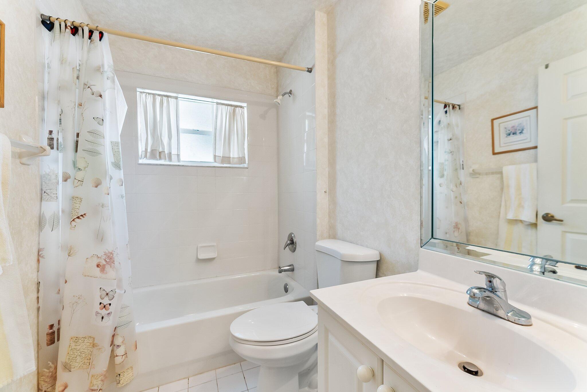 6128 Floral Lakes Drive