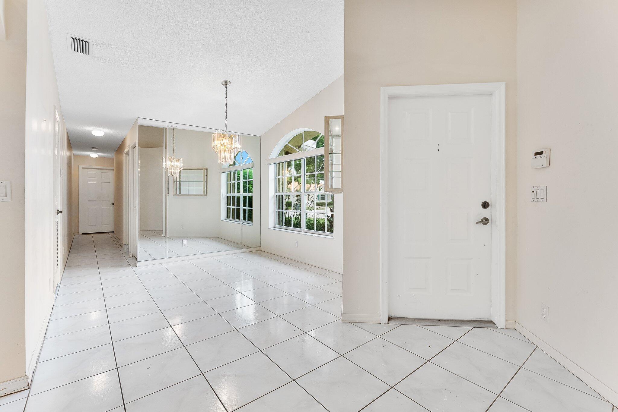 6128 Floral Lakes Drive