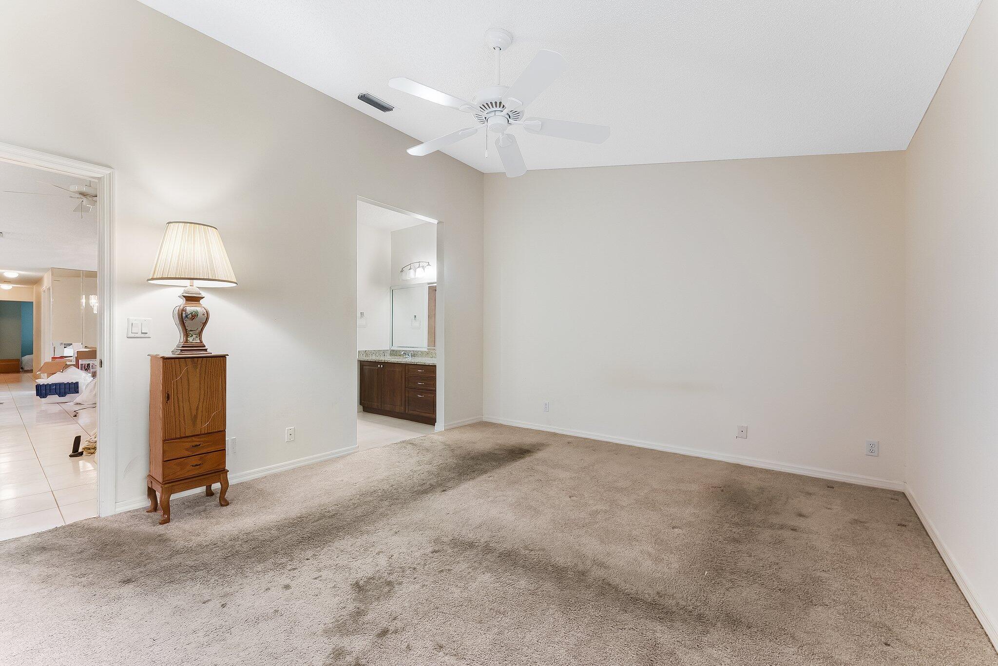 6128 Floral Lakes Drive