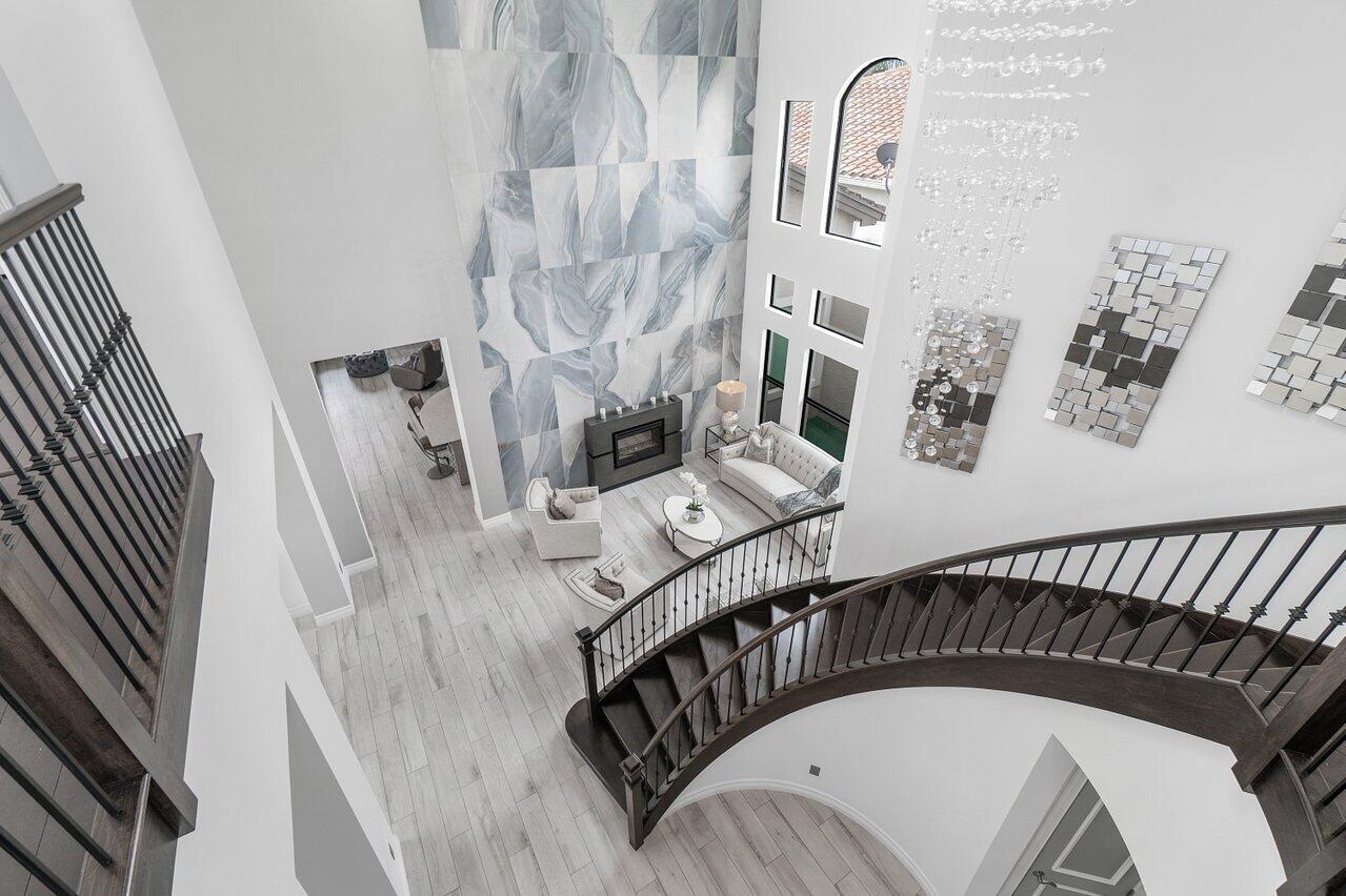 9736 Vitrail Lane