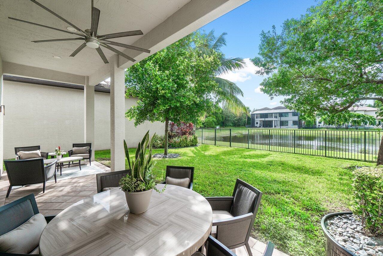 9736 Vitrail Lane