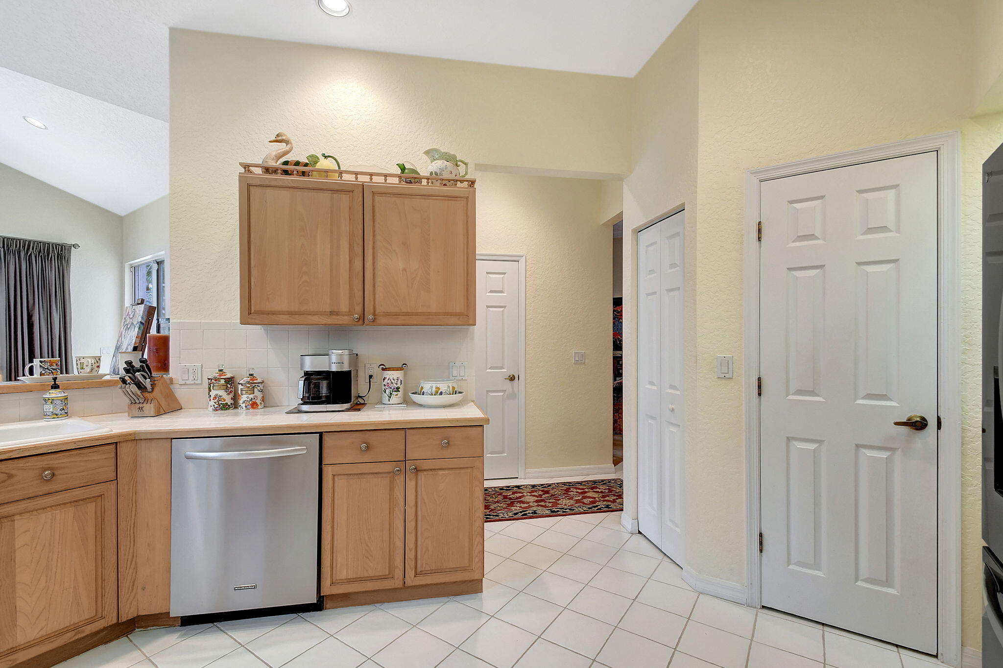 2773 Hampton Circle S