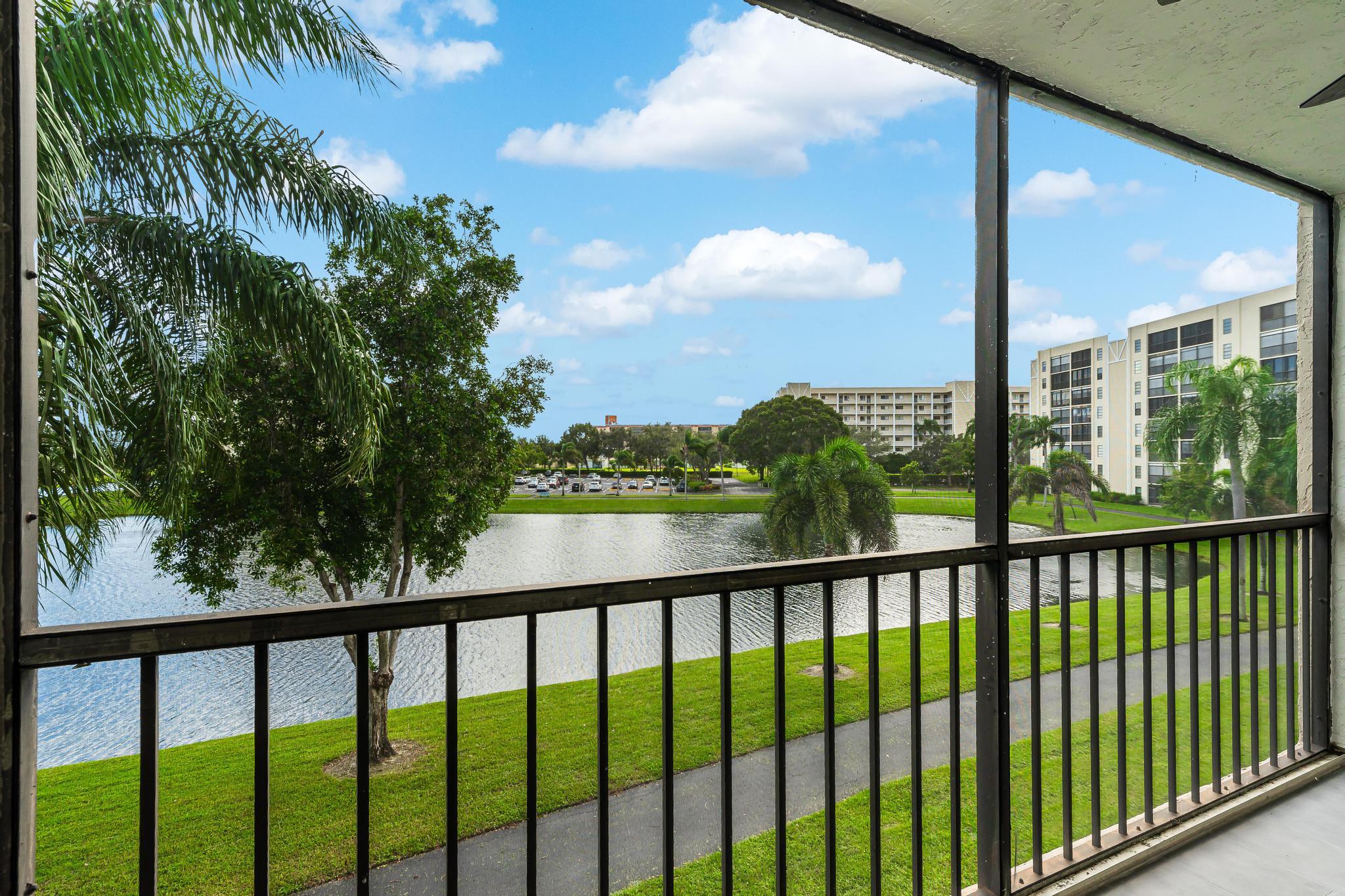 7290 Ashford Place, 303, Delray Beach Unit: 303