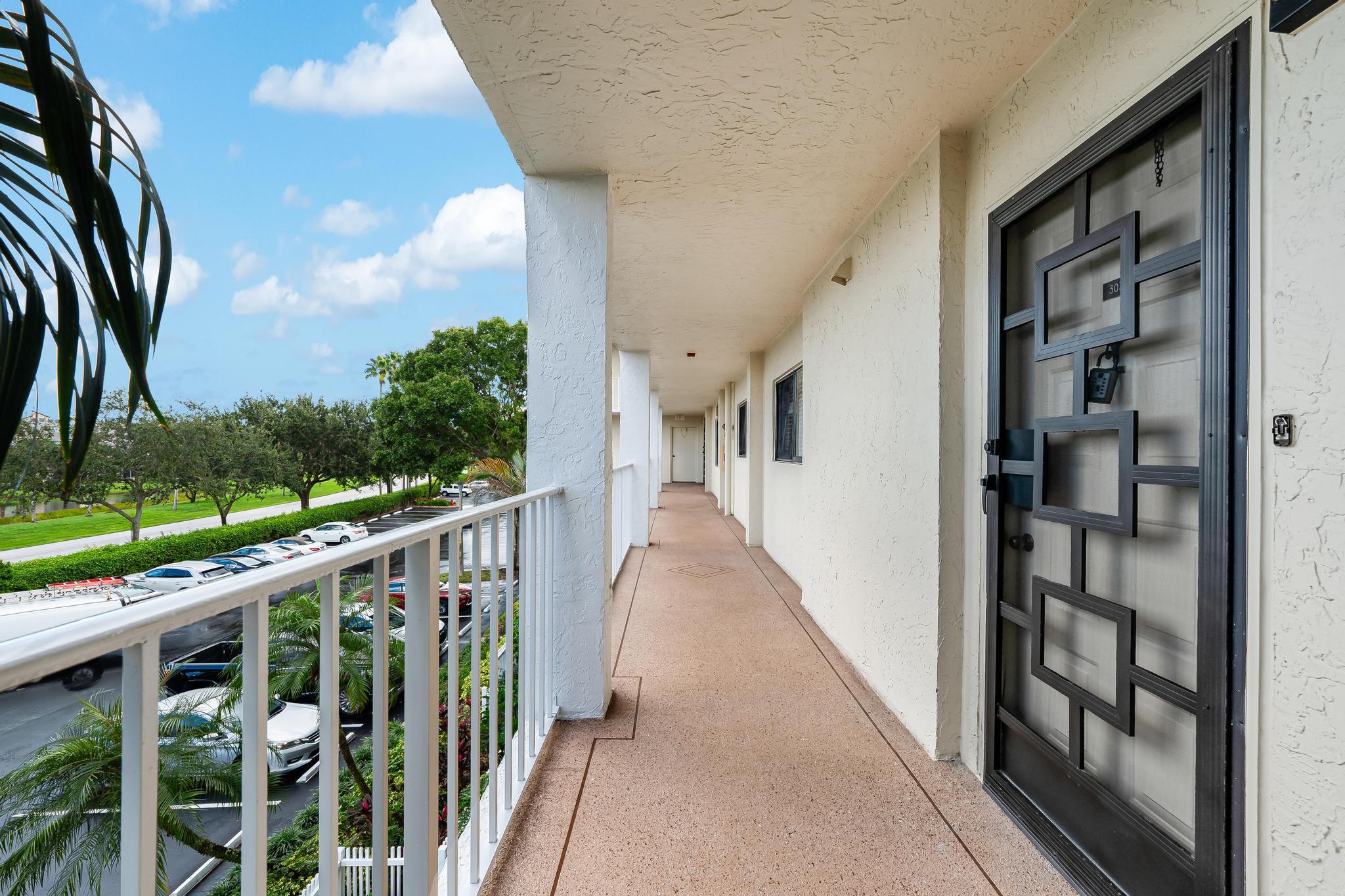 7290 Ashford Place, 303, Delray Beach Unit: 303